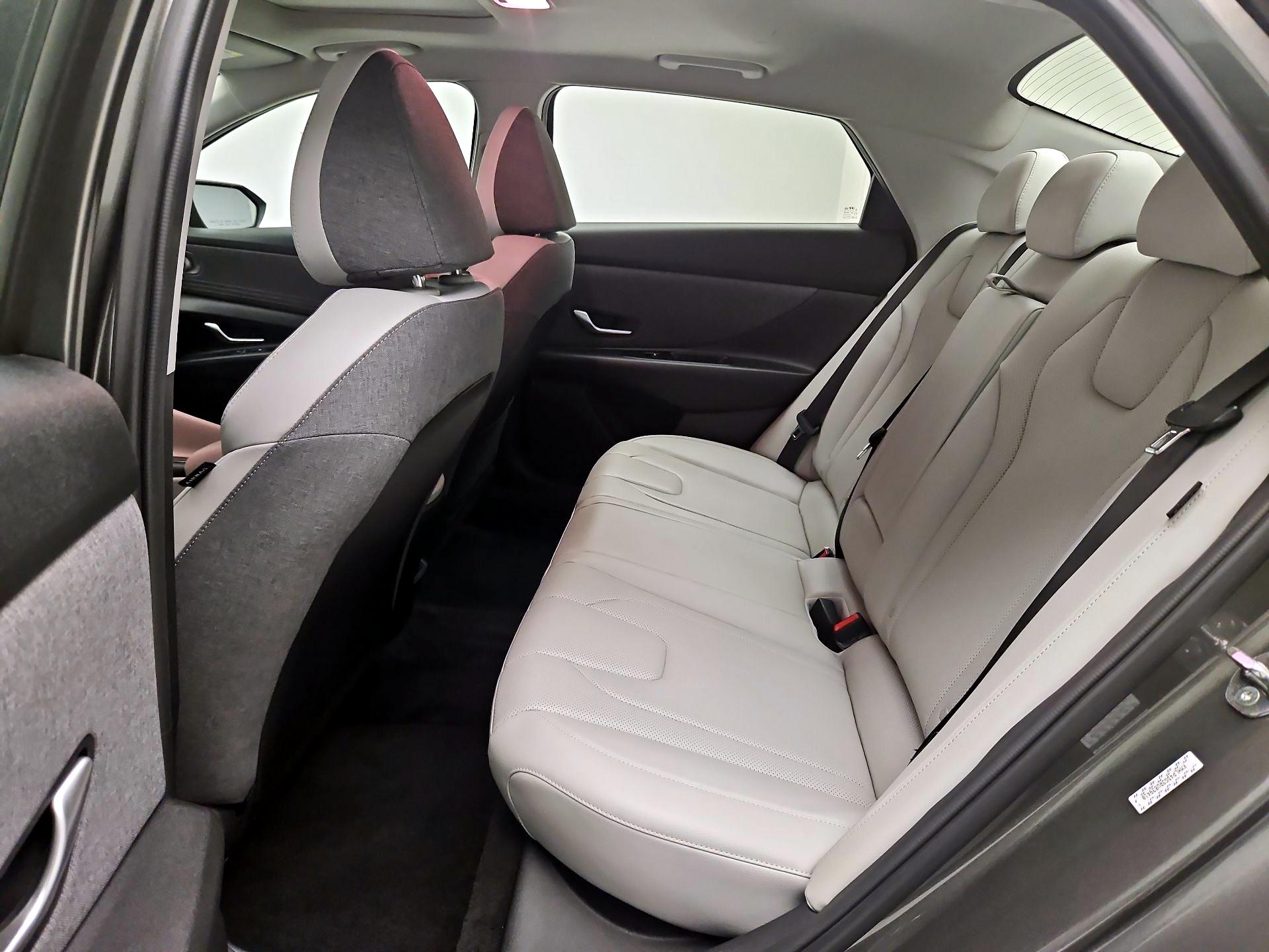 Thumbnail: 2024 Hyundai Elantra - 17