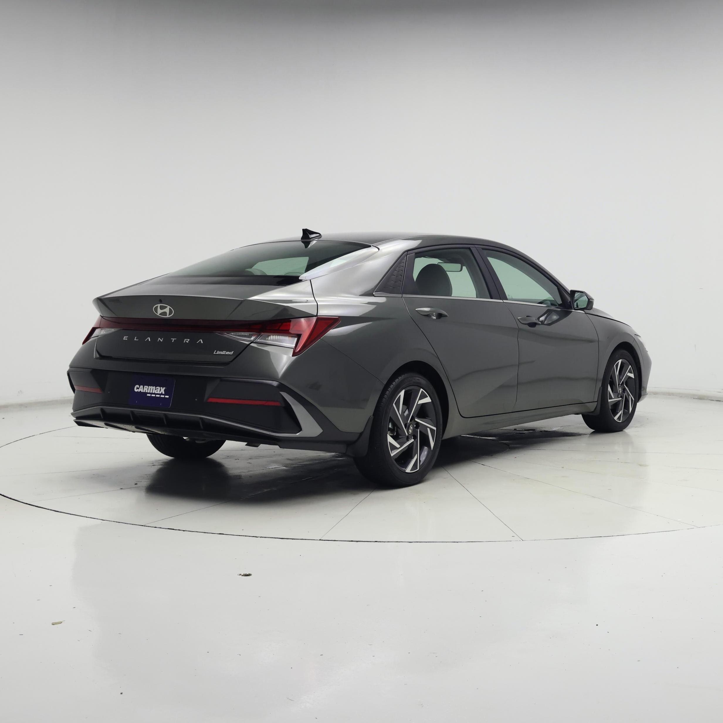 Thumbnail: 2024 Hyundai Elantra - 8