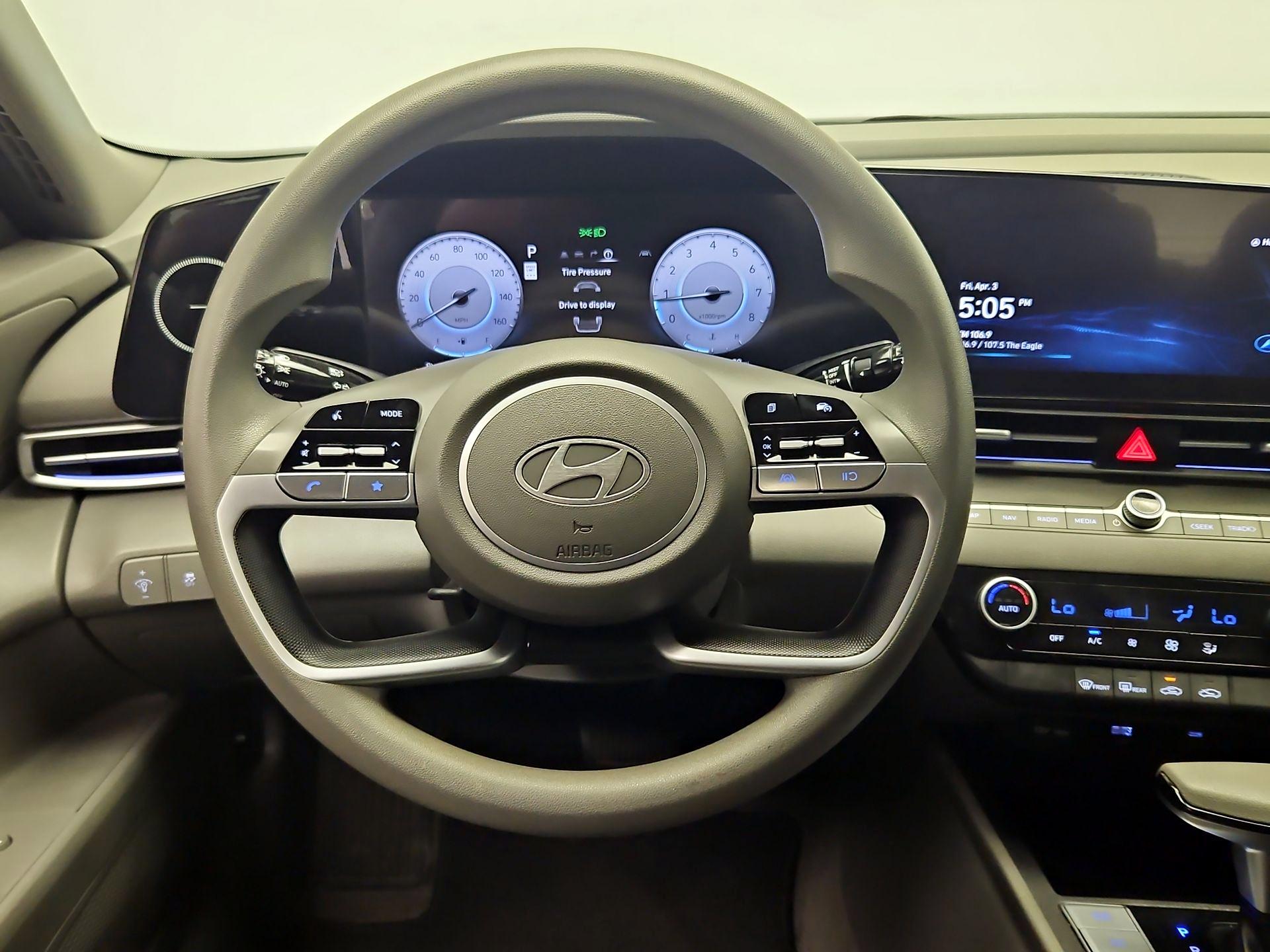 Thumbnail: 2024 Hyundai Elantra - 10