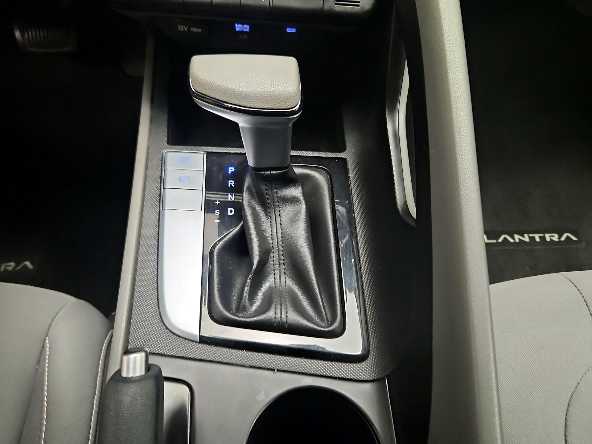 Thumbnail: 2024 Hyundai Elantra - 18