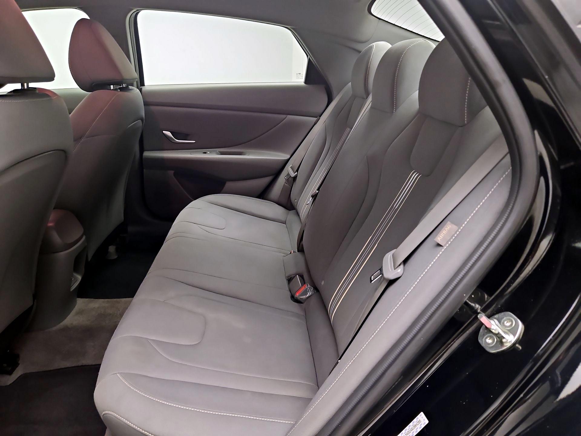 Thumbnail: 2024 Hyundai Elantra - 20