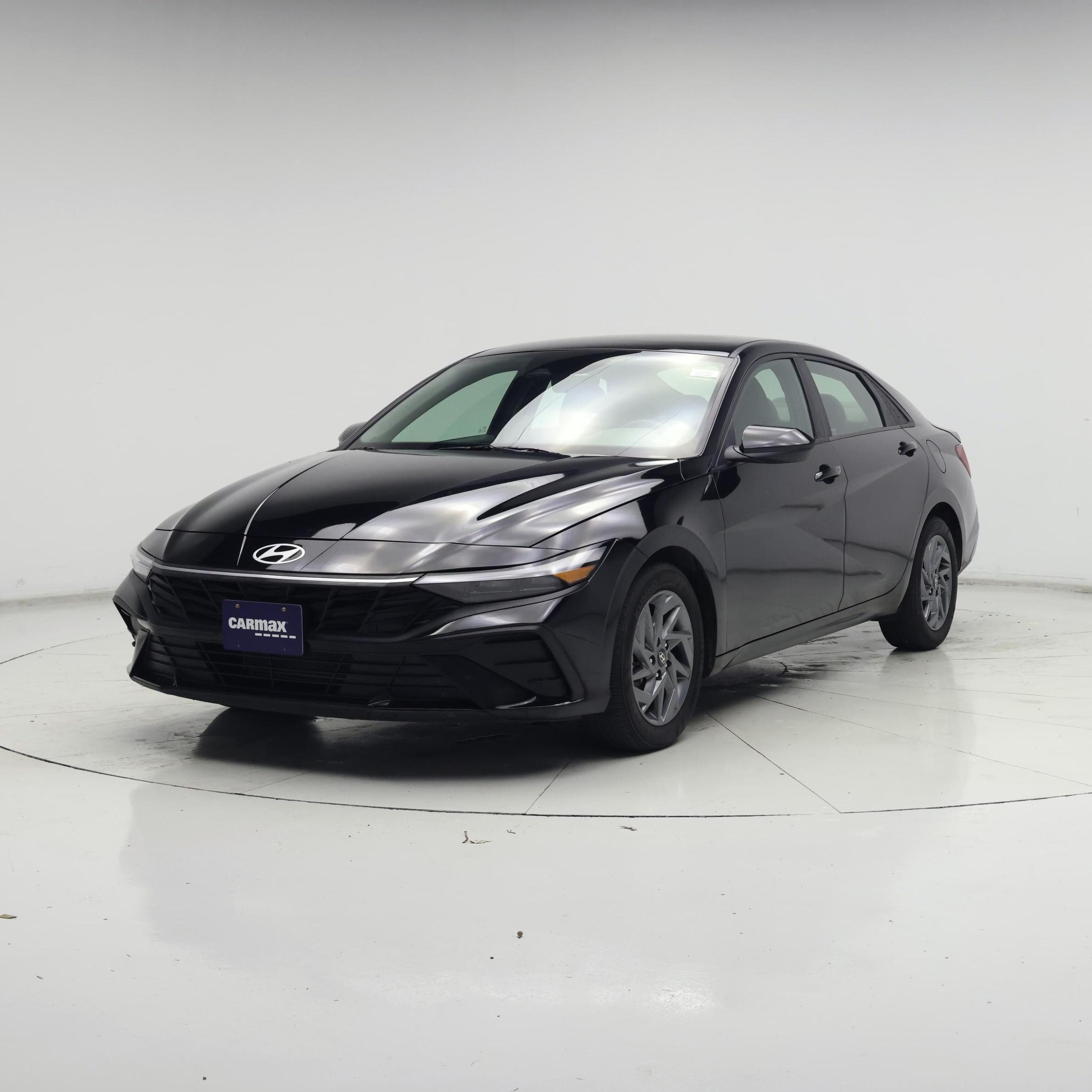 Thumbnail: 2024 Hyundai Elantra - 4