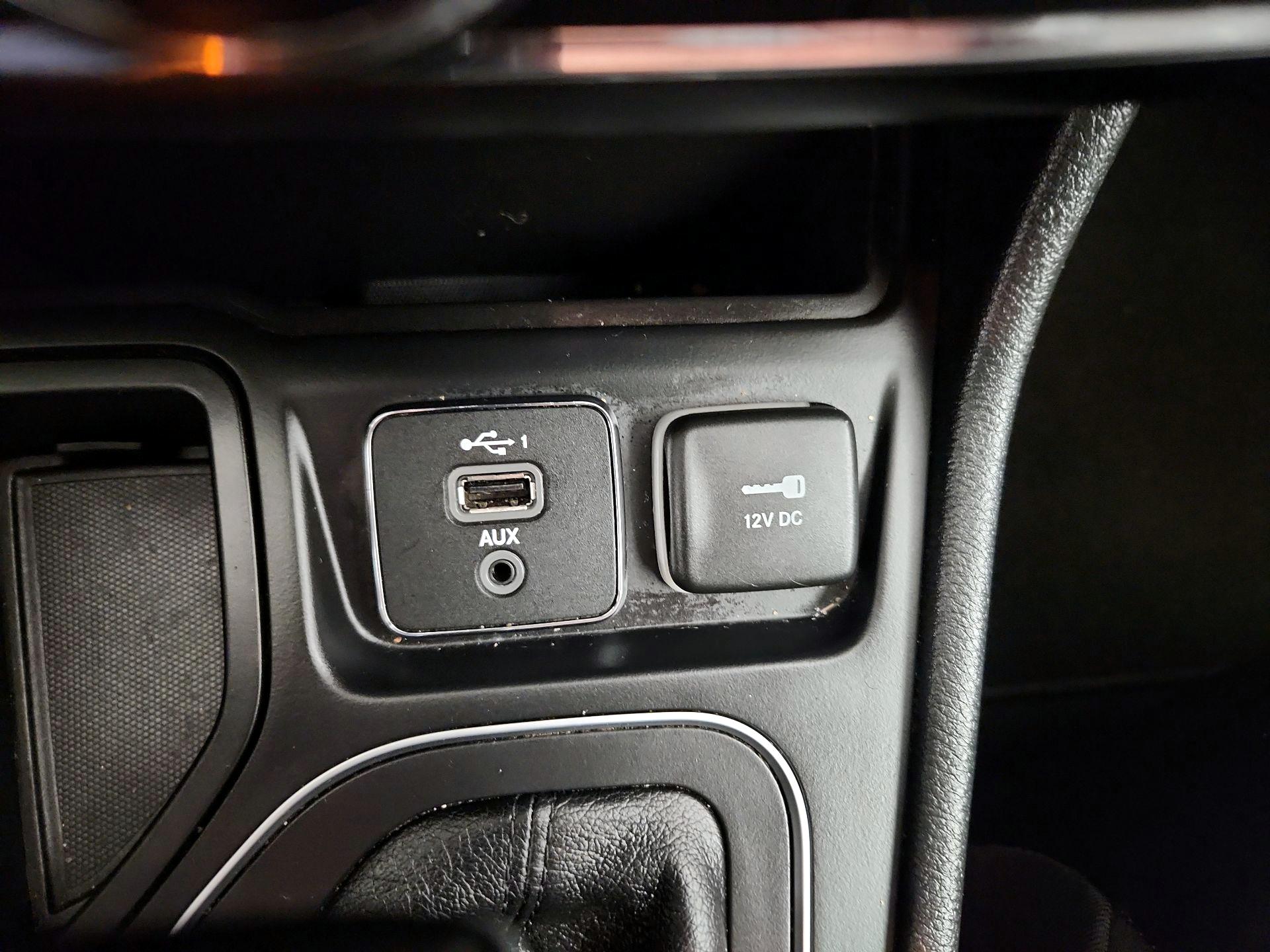 Thumbnail: 2022 Jeep Cherokee - 18