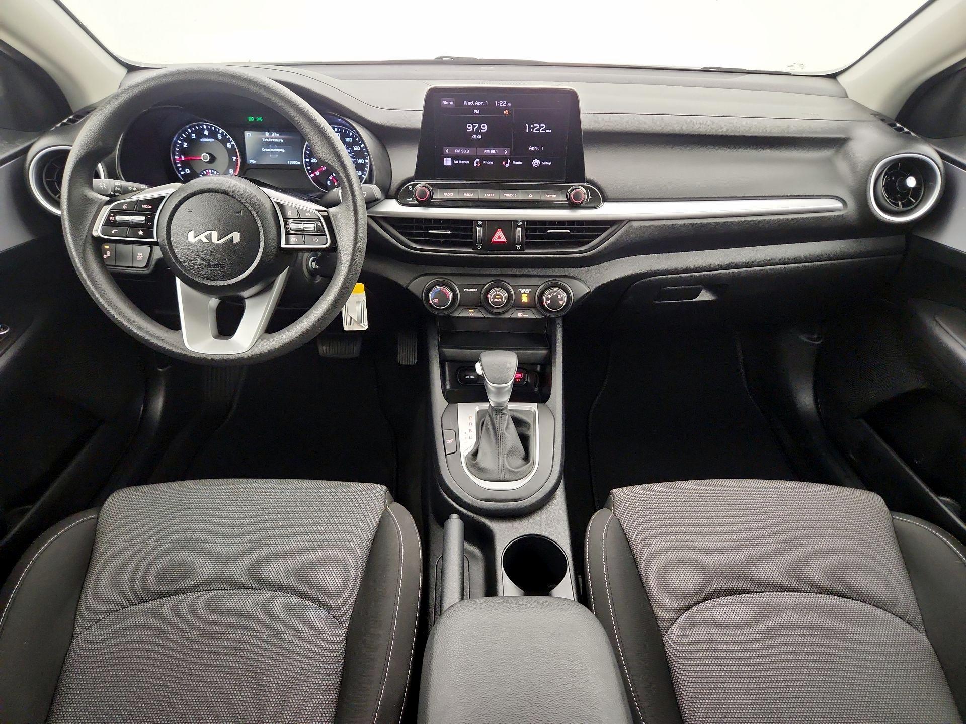 Thumbnail: 2024 Kia Forte - 9