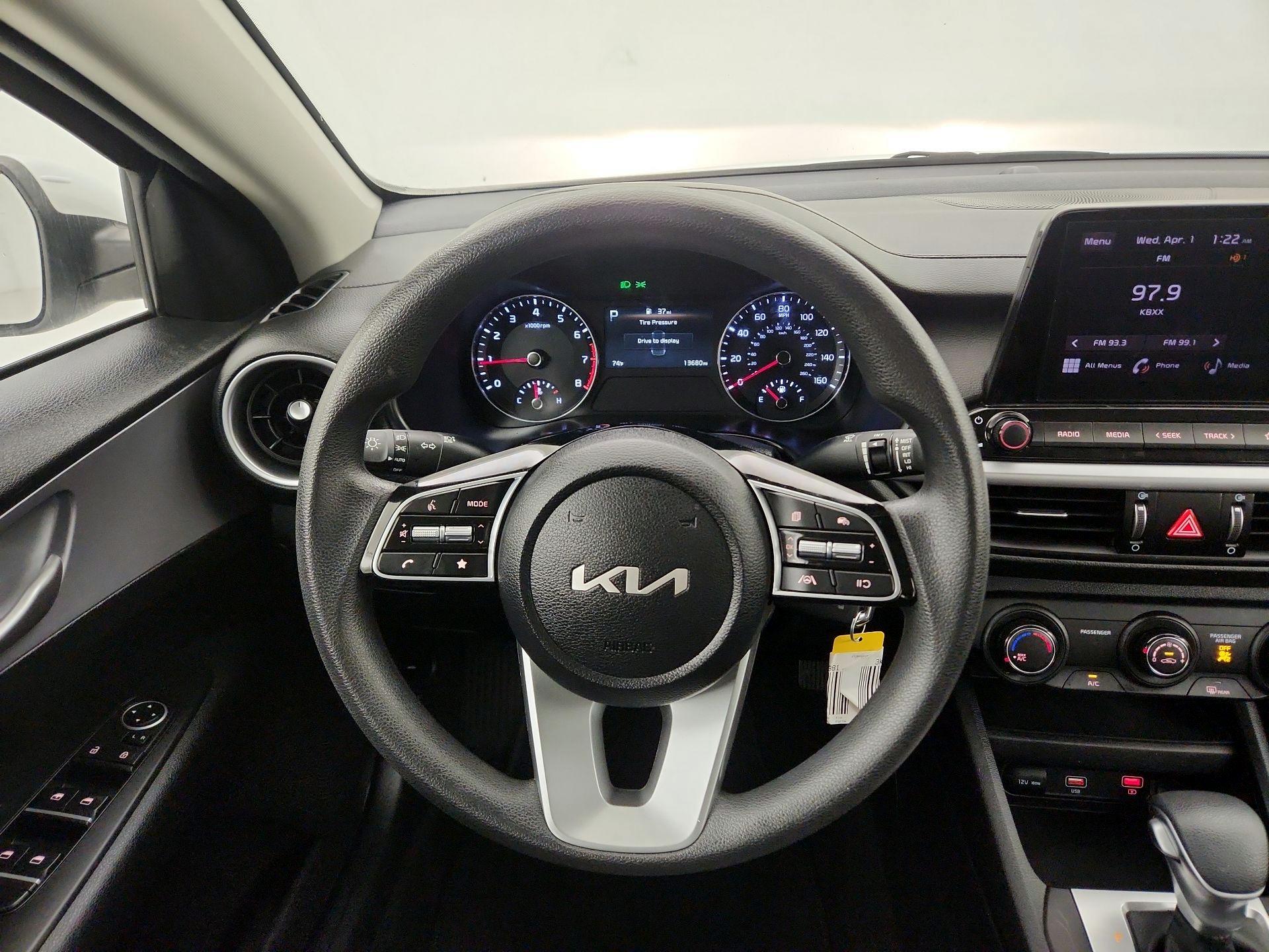 Thumbnail: 2024 Kia Forte - 10