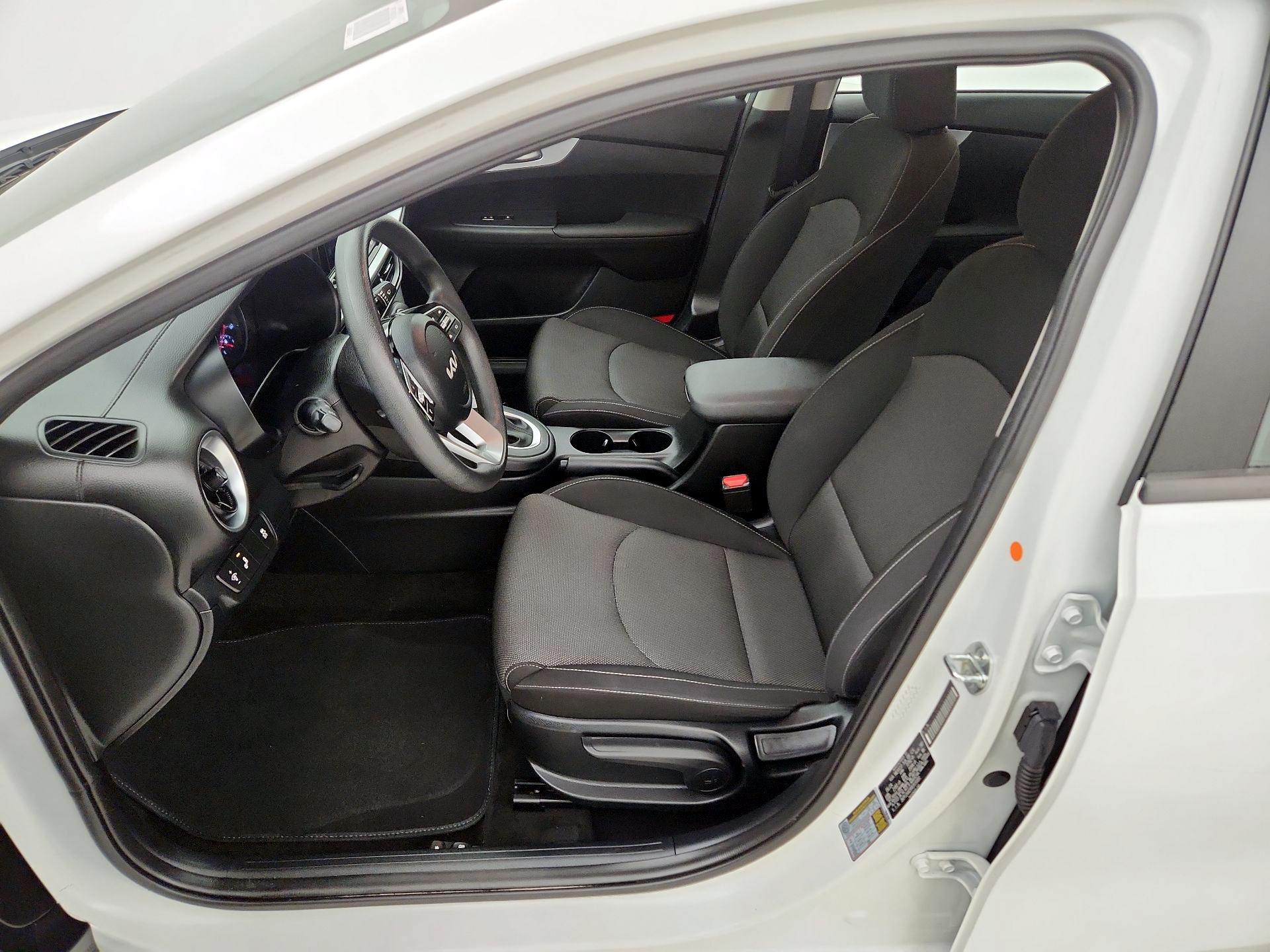 Thumbnail: 2024 Kia Forte - 11