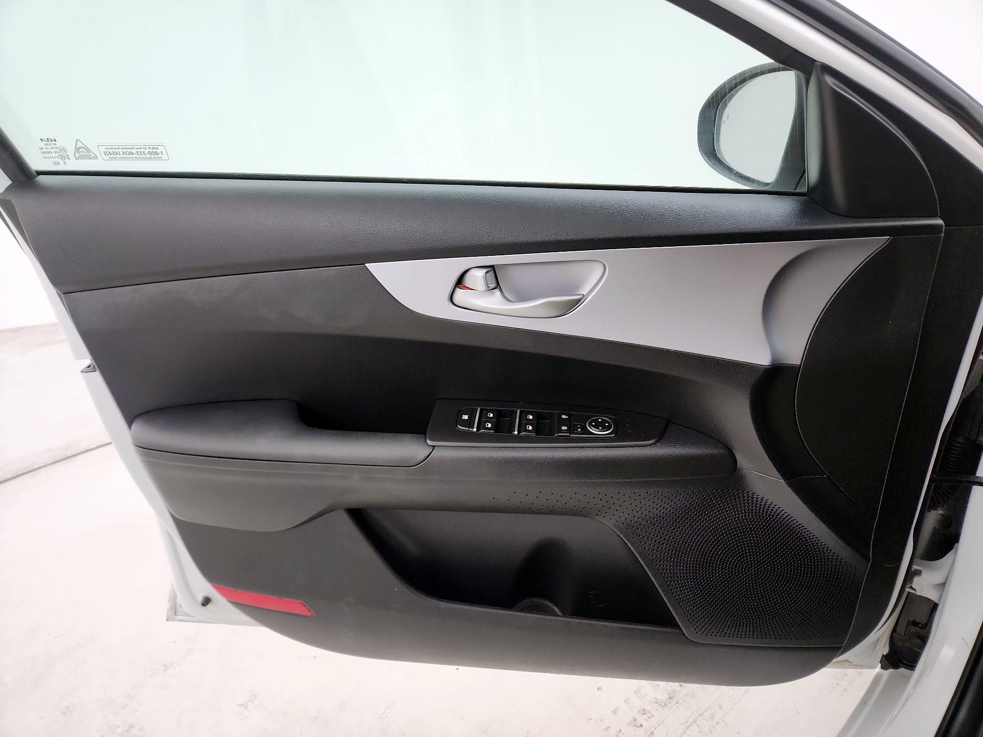 Thumbnail: 2024 Kia Forte - 12