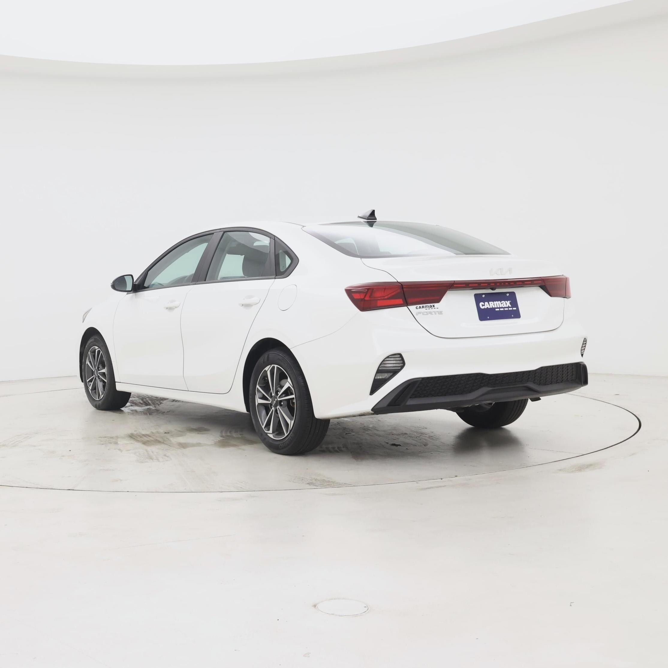 Thumbnail: 2024 Kia Forte - 2