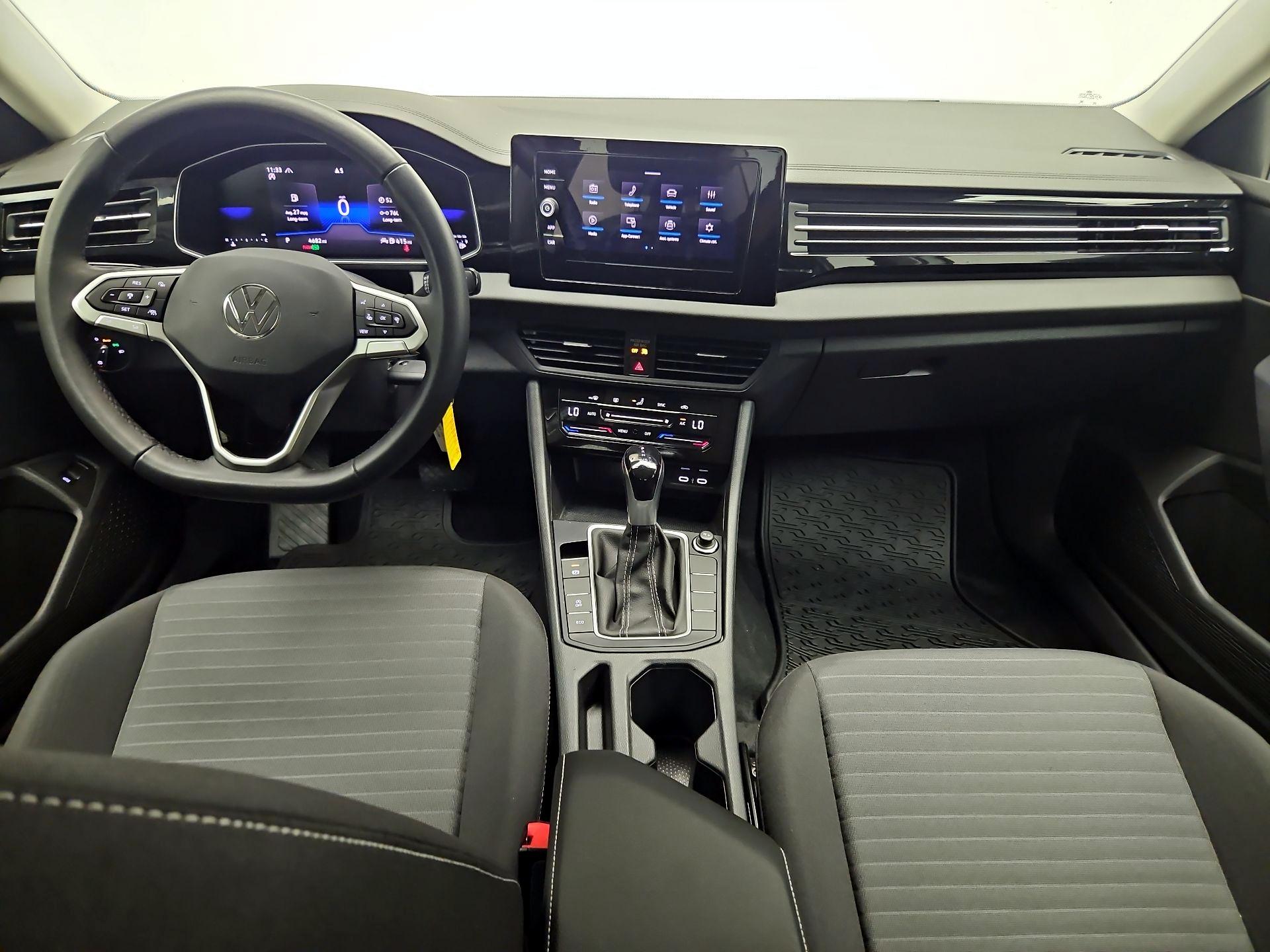 Thumbnail: 2025 Volkswagen Jetta - 9