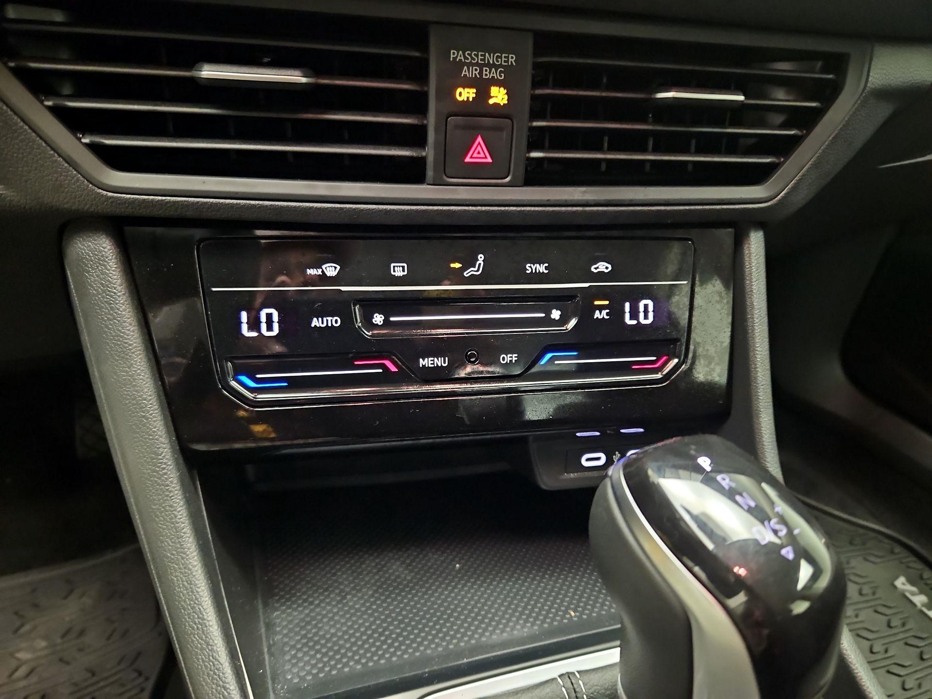 Thumbnail: 2025 Volkswagen Jetta - 16