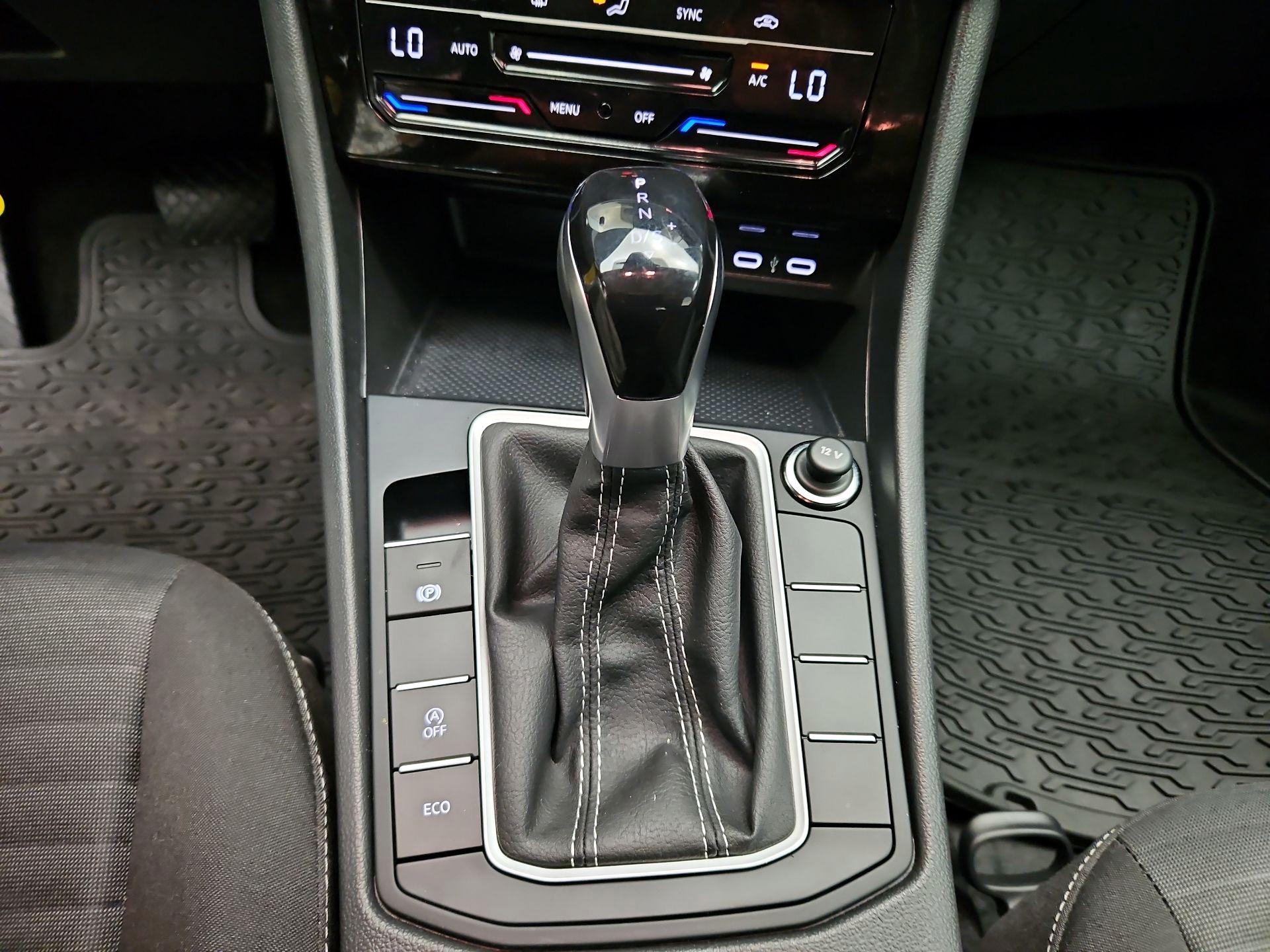 Thumbnail: 2025 Volkswagen Jetta - 17