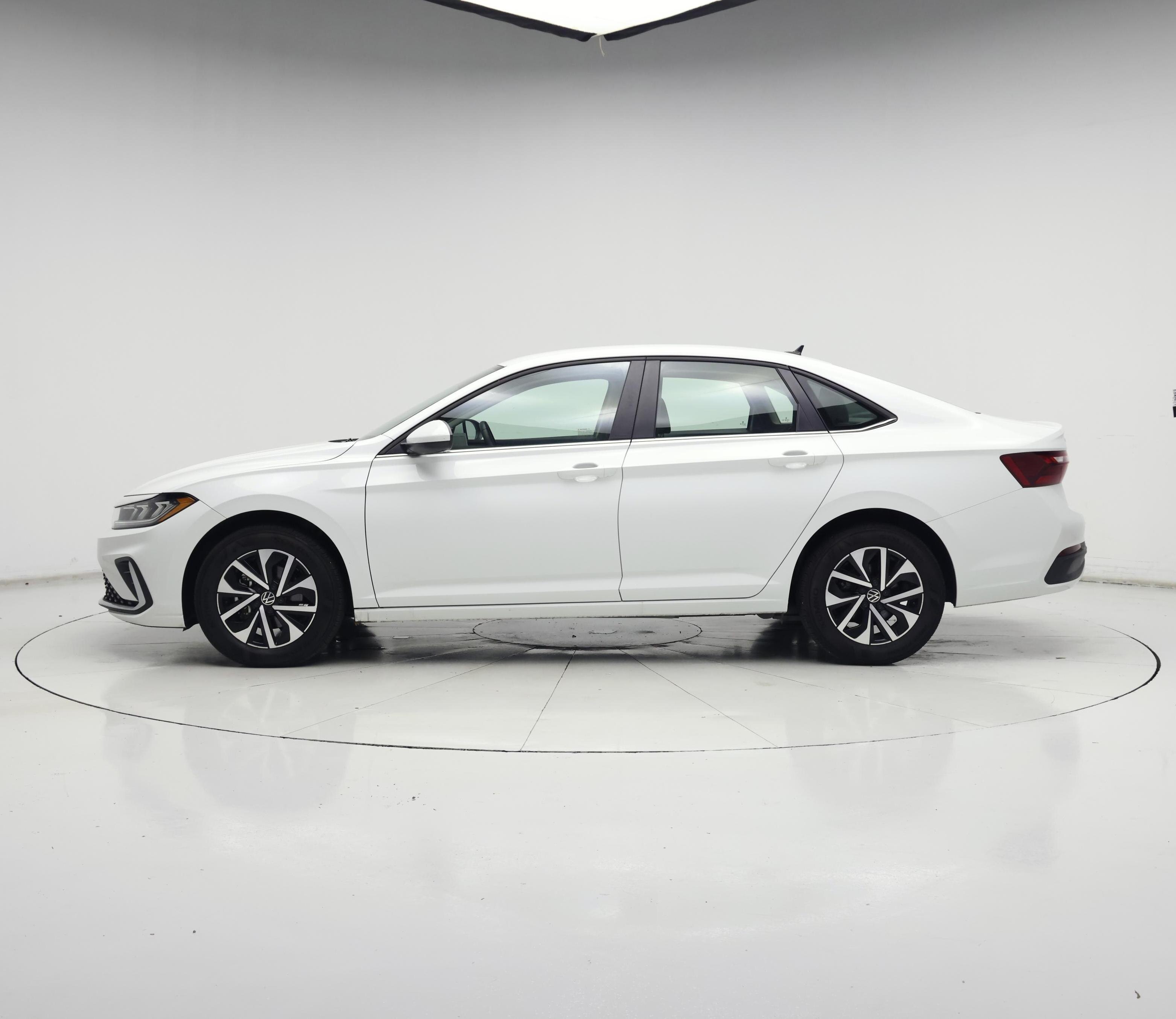 Thumbnail: 2025 Volkswagen Jetta - 3