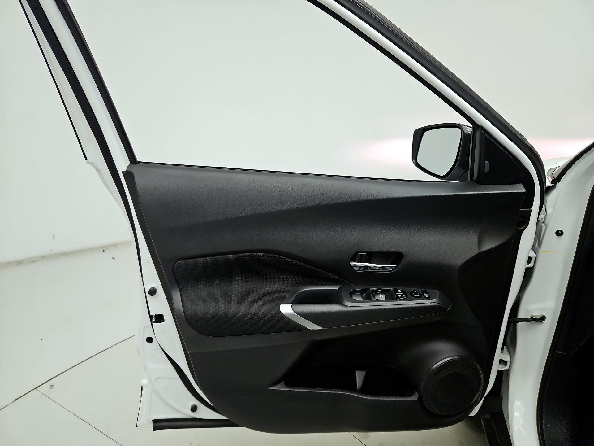 Thumbnail: 2024 Nissan Kicks - 12