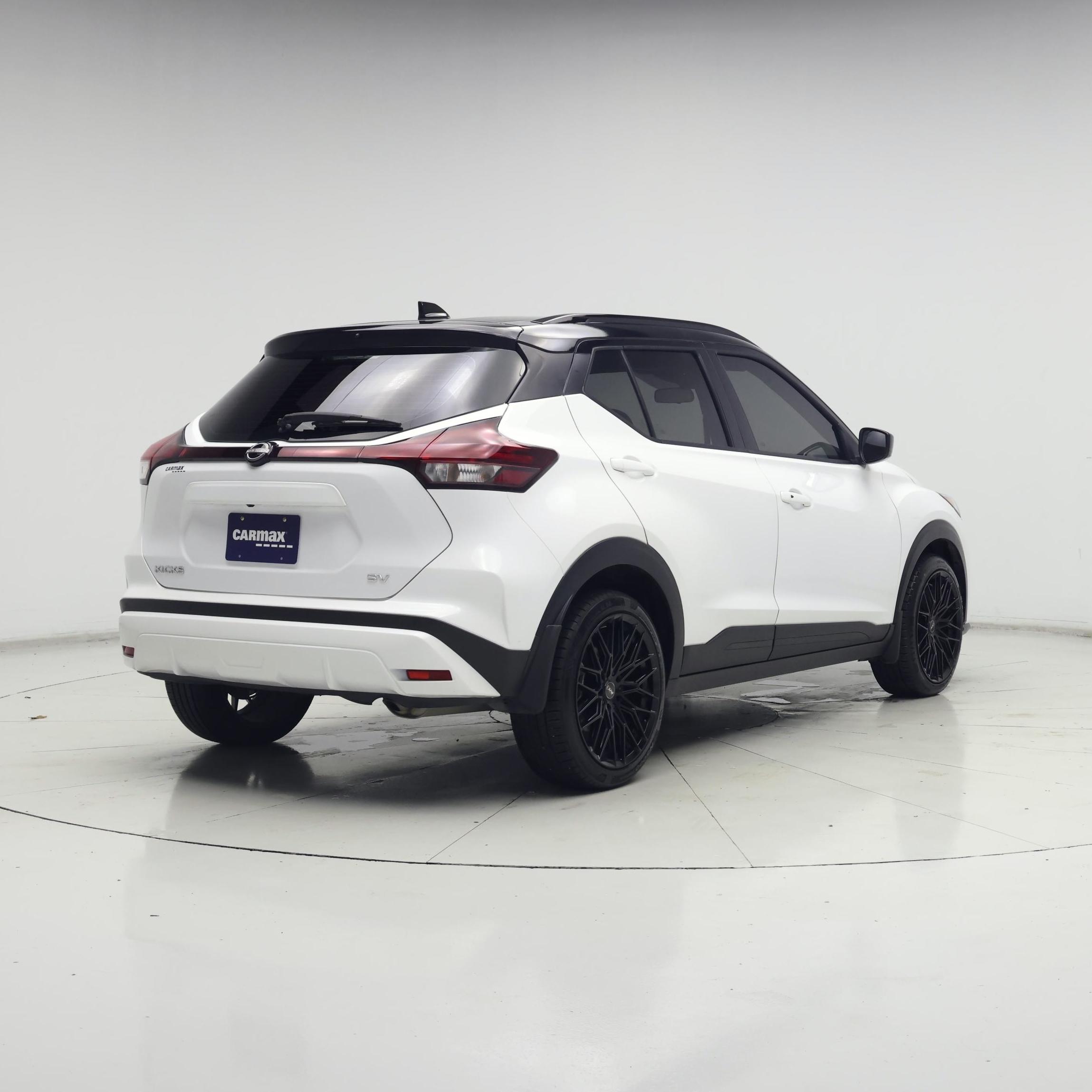 Thumbnail: 2024 Nissan Kicks - 8