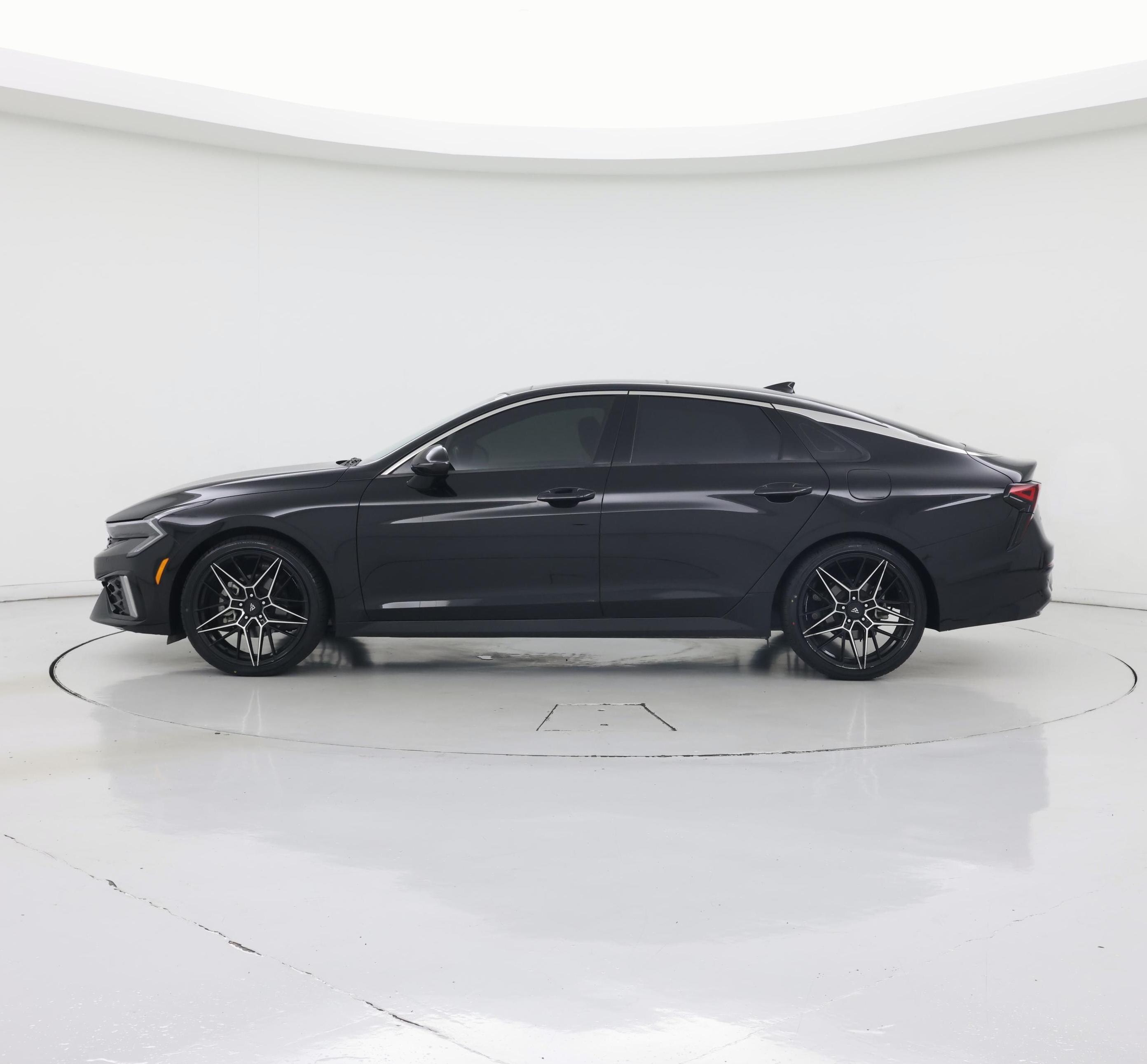 Thumbnail: 2025 Kia K5 - 3