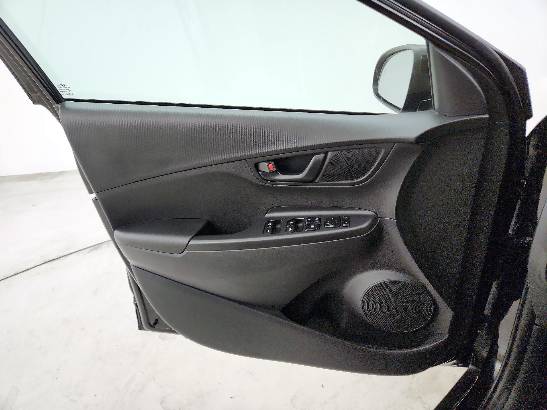 Thumbnail: 2022 Hyundai Kona - 12