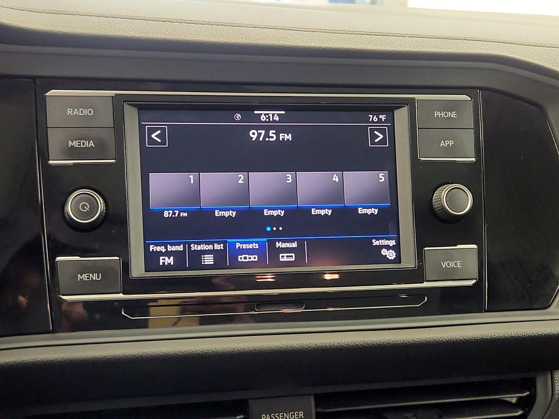 Thumbnail: 2024 Volkswagen Jetta - 15