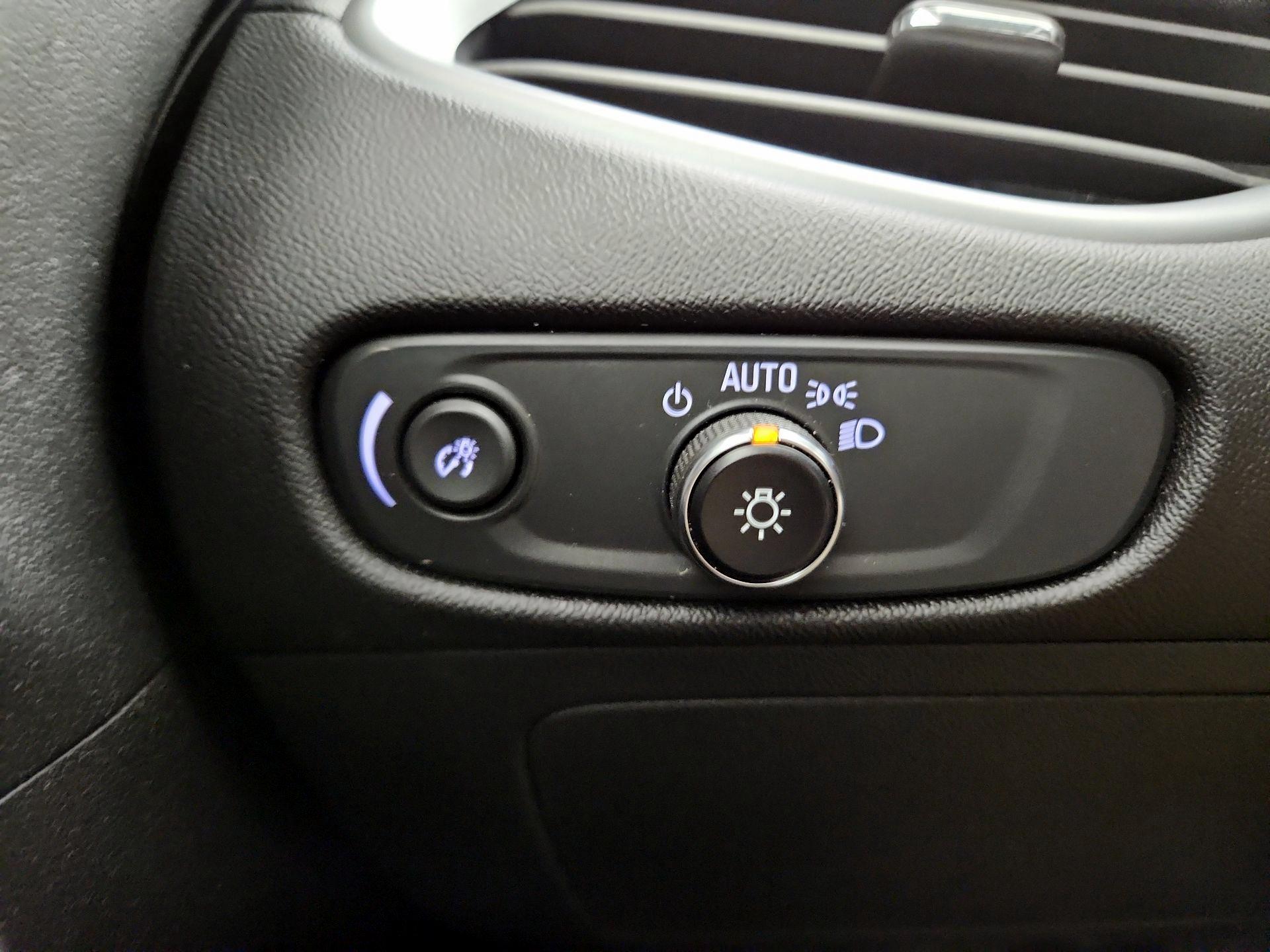 Thumbnail: 2023 Chevrolet Malibu - 13