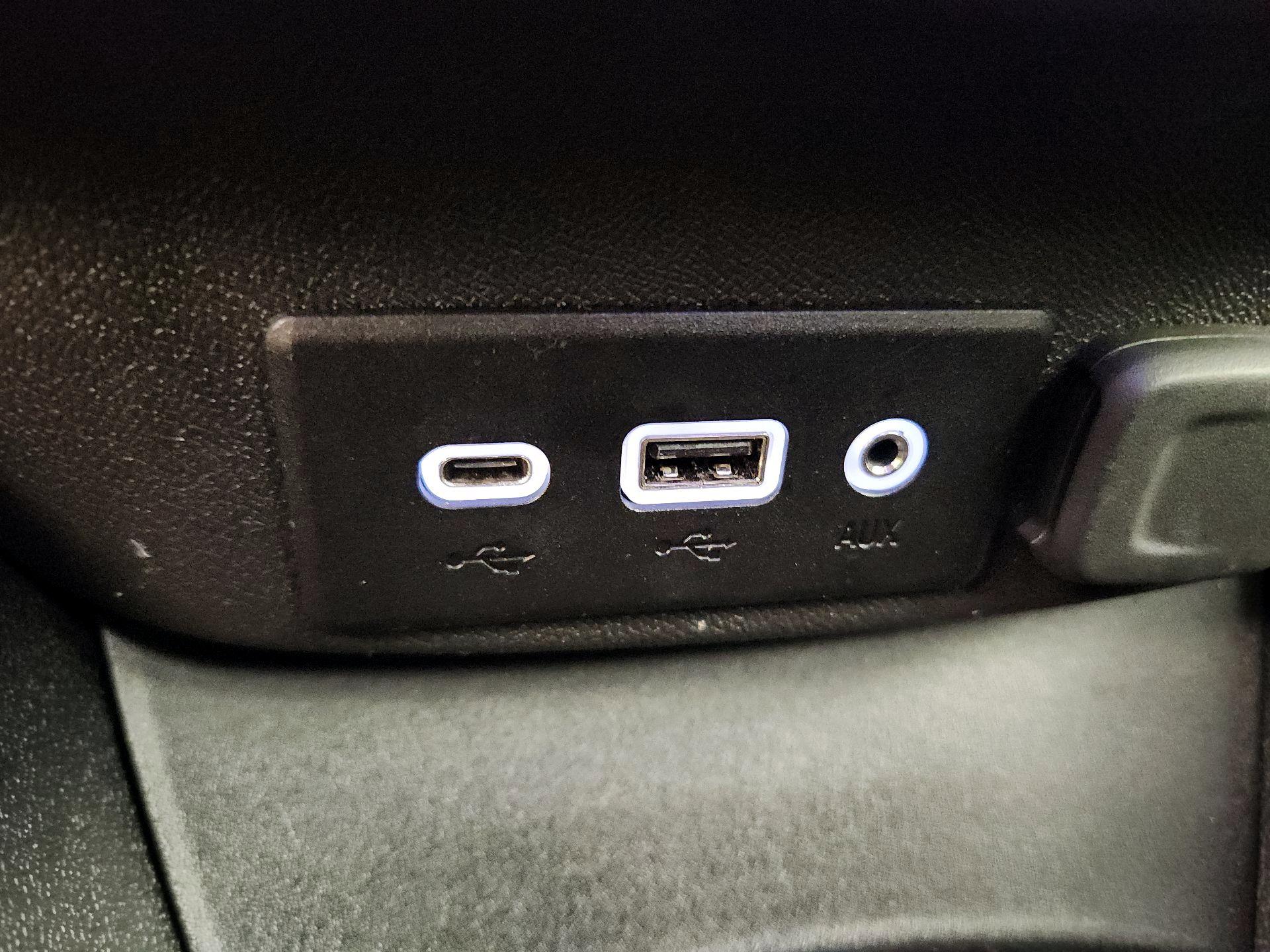 Thumbnail: 2023 Chevrolet Malibu - 18