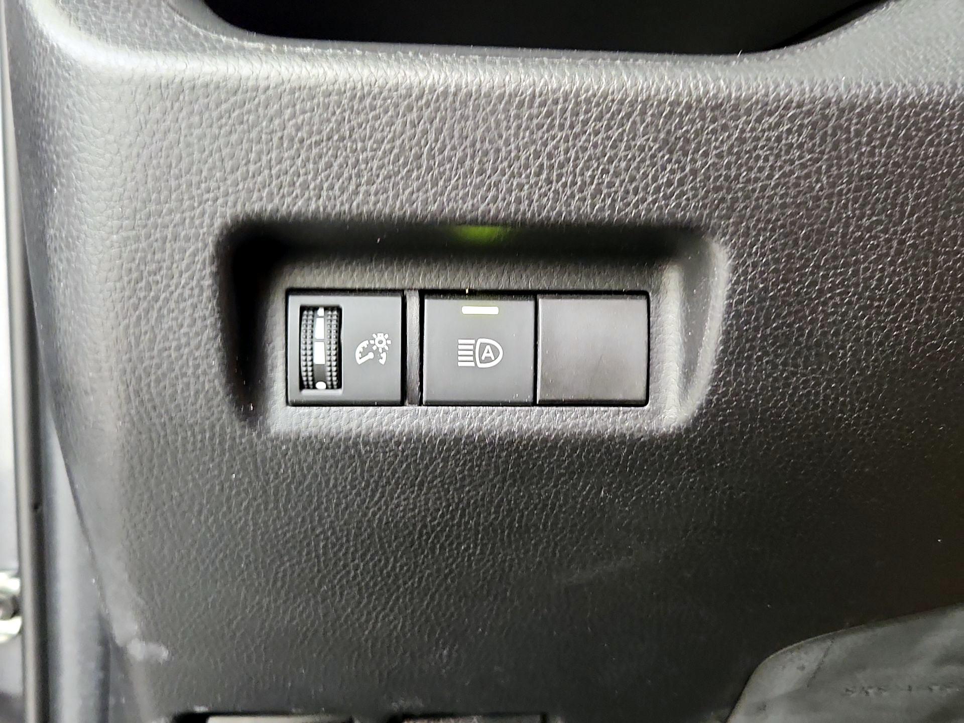 Thumbnail: 2021 Toyota RAV4 - 13