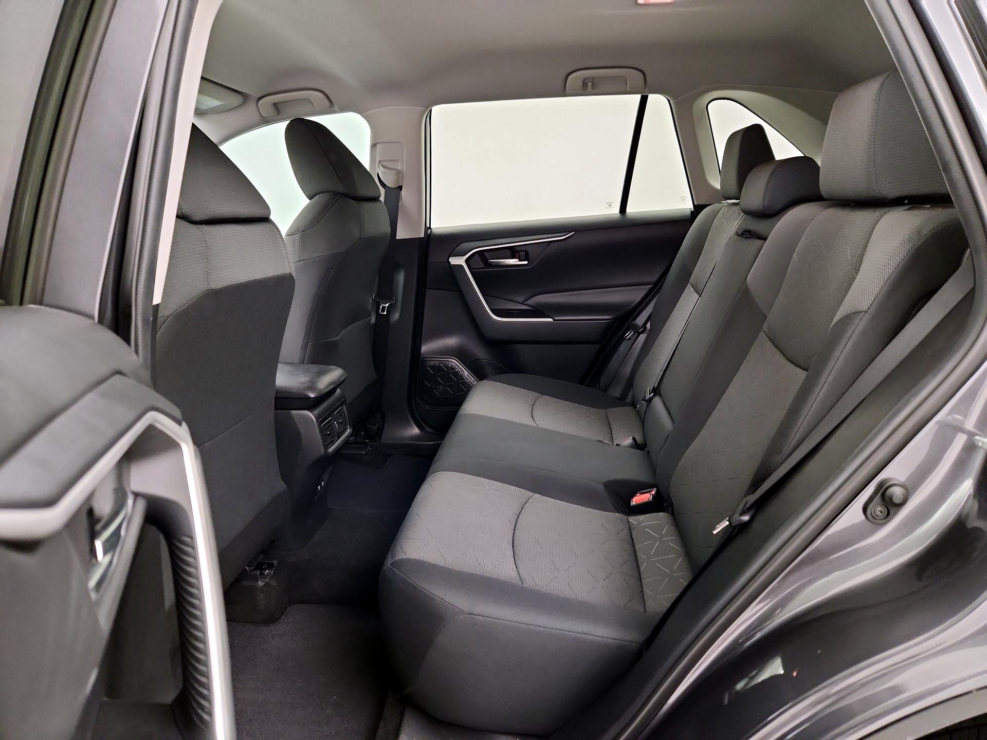 Thumbnail: 2021 Toyota RAV4 - 19