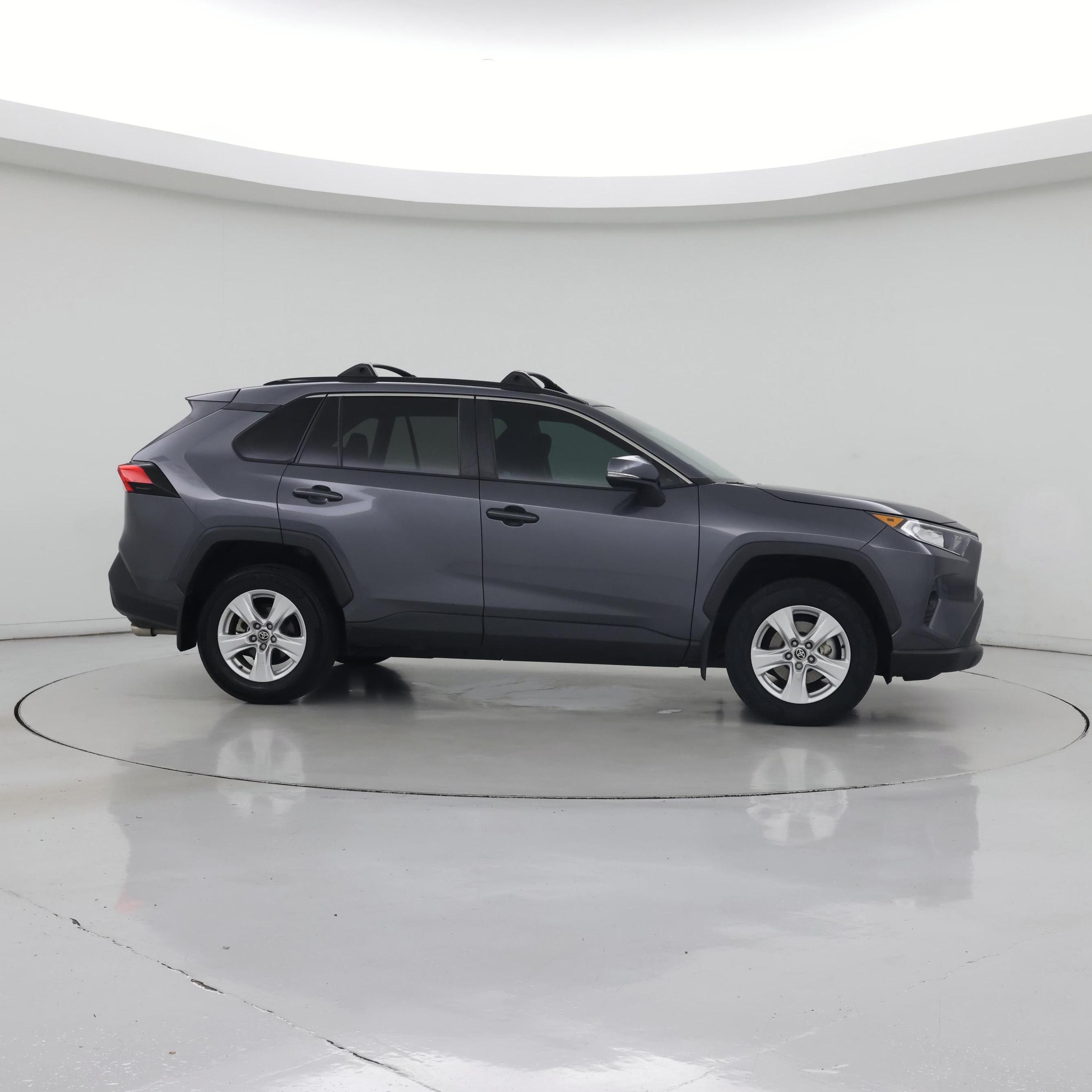 Thumbnail: 2021 Toyota RAV4 - 7
