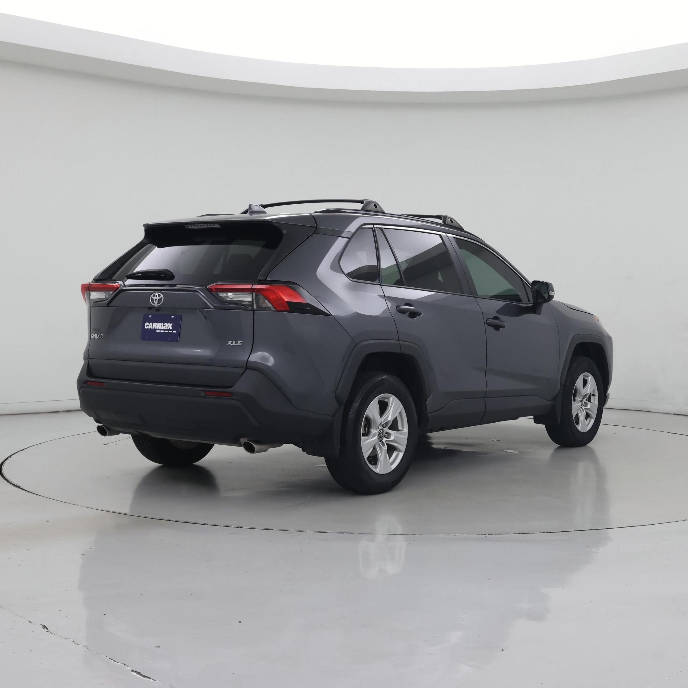 Thumbnail: 2021 Toyota RAV4 - 8