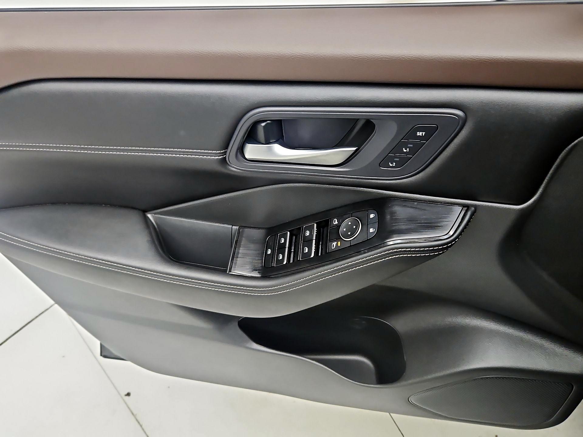 Thumbnail: 2023 Nissan Rogue - 12