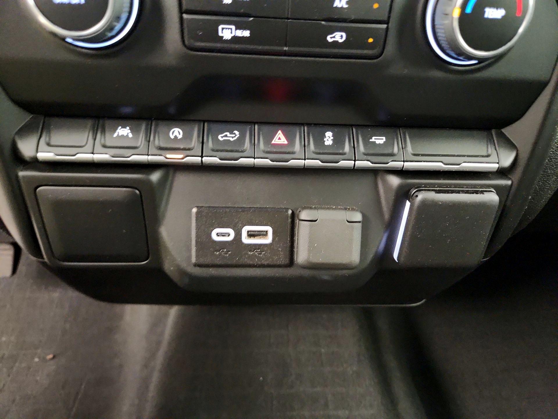 Thumbnail: 2024 Chevrolet Silverado 1500 - 18