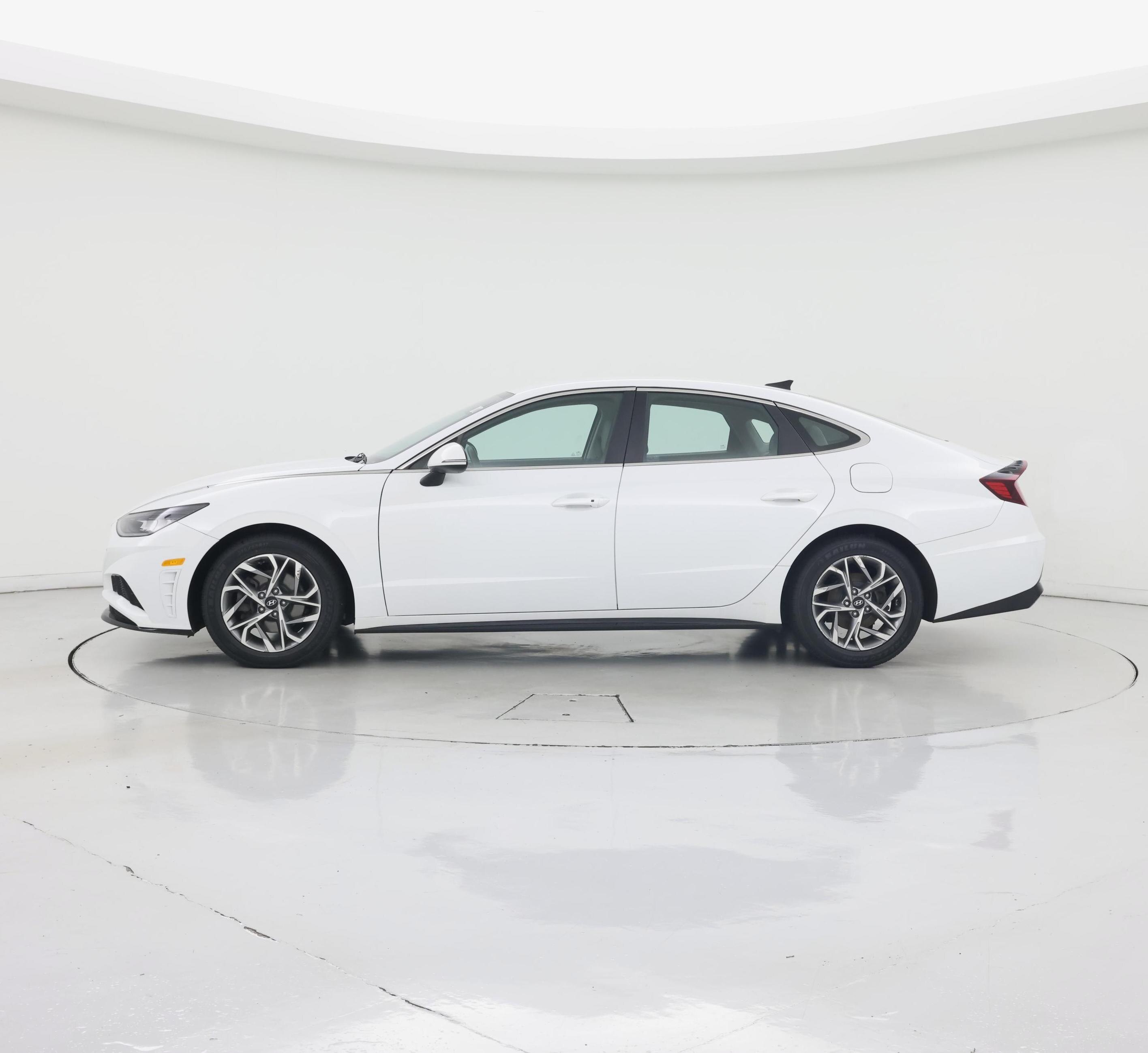 Thumbnail: 2020 Hyundai Sonata - 3