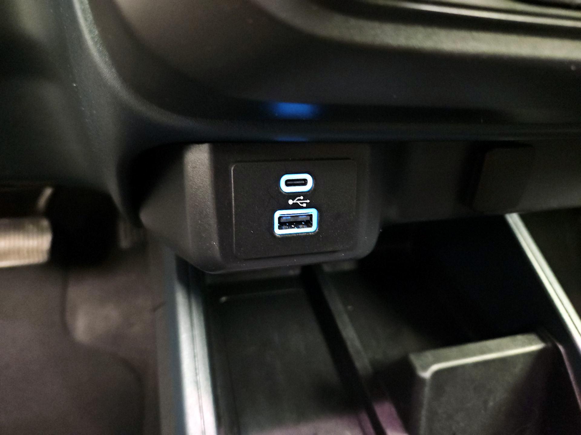 Thumbnail: 2022 Ford Maverick - 18