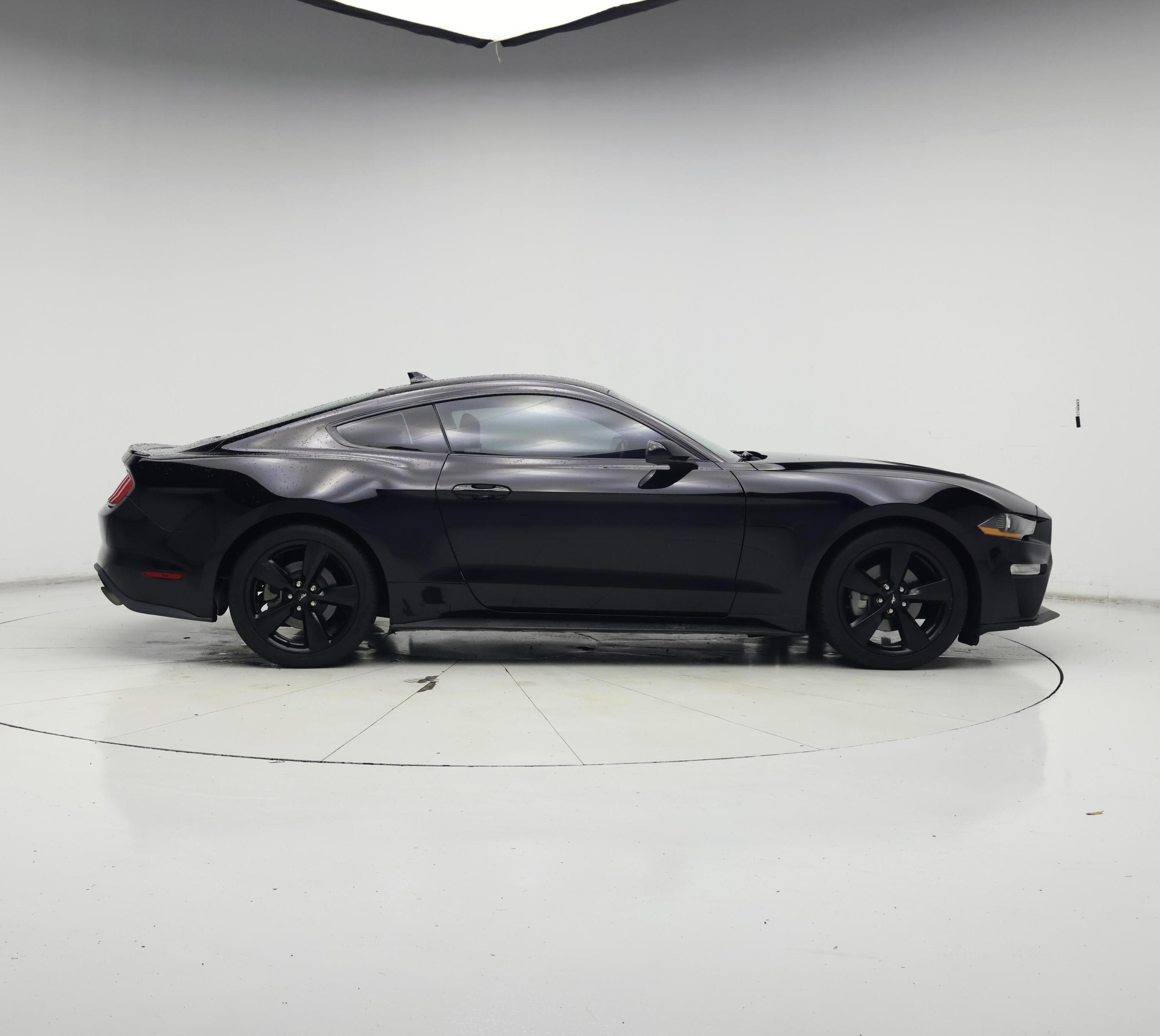 Thumbnail: 2022 Ford Mustang - 7