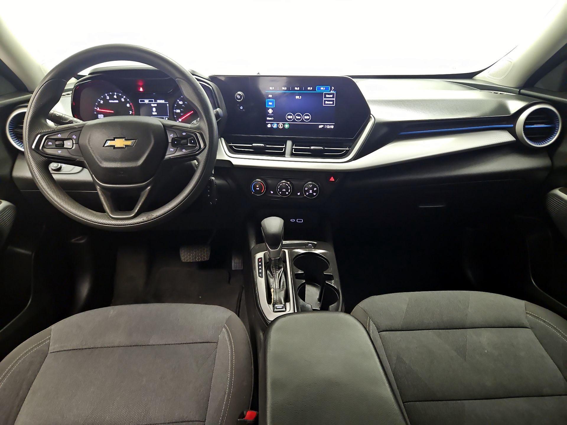 Thumbnail: 2024 Chevrolet Trax - 9