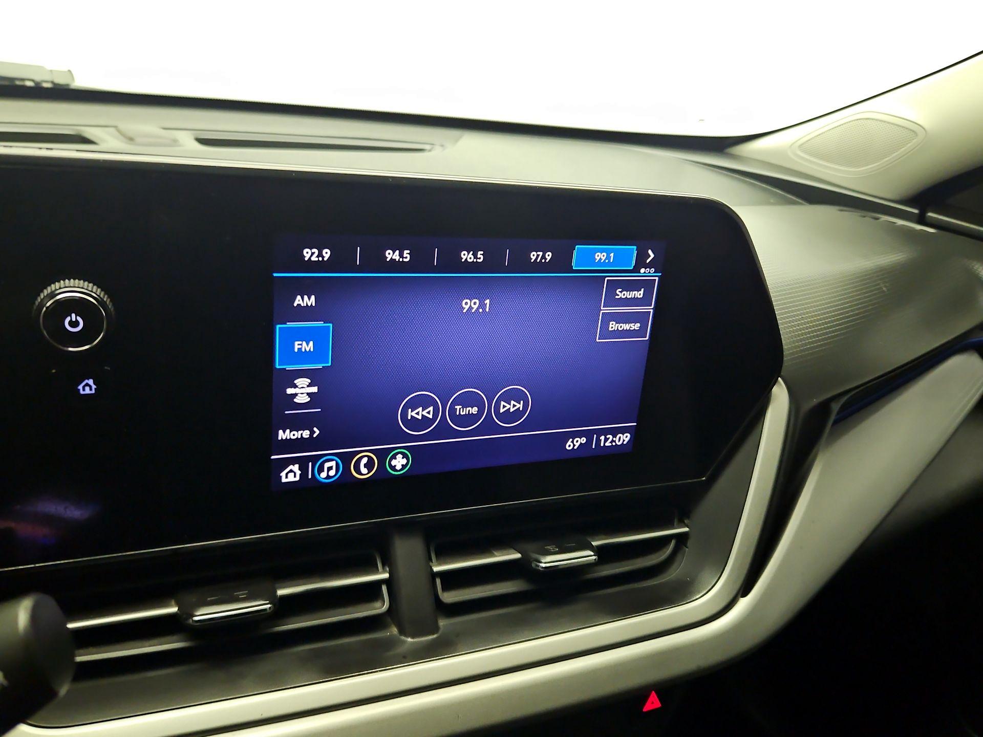 Thumbnail: 2024 Chevrolet Trax - 15