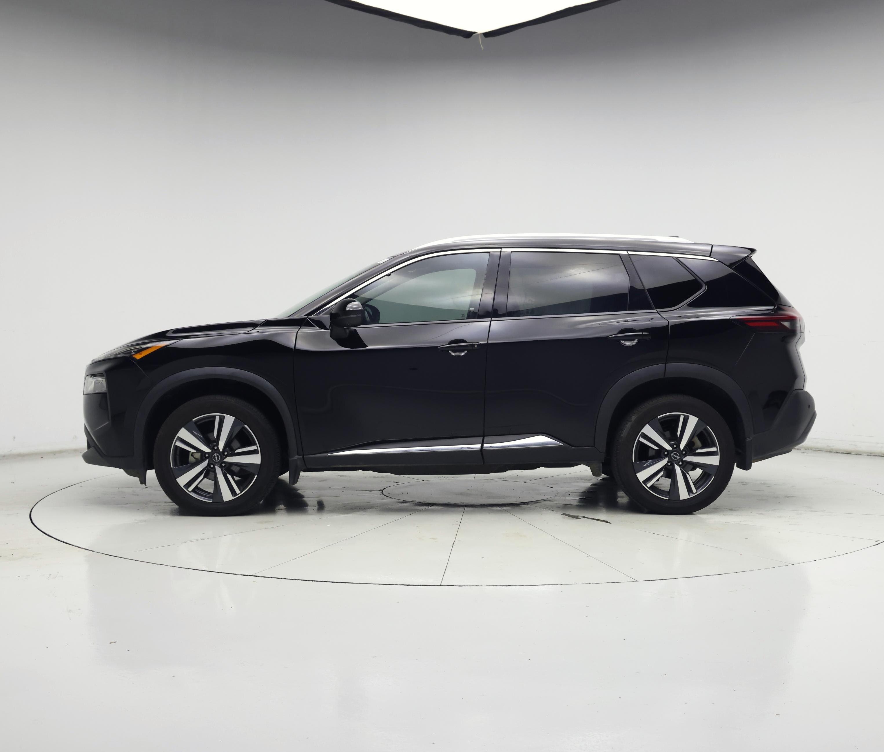 Thumbnail: 2023 Nissan Rogue - 3