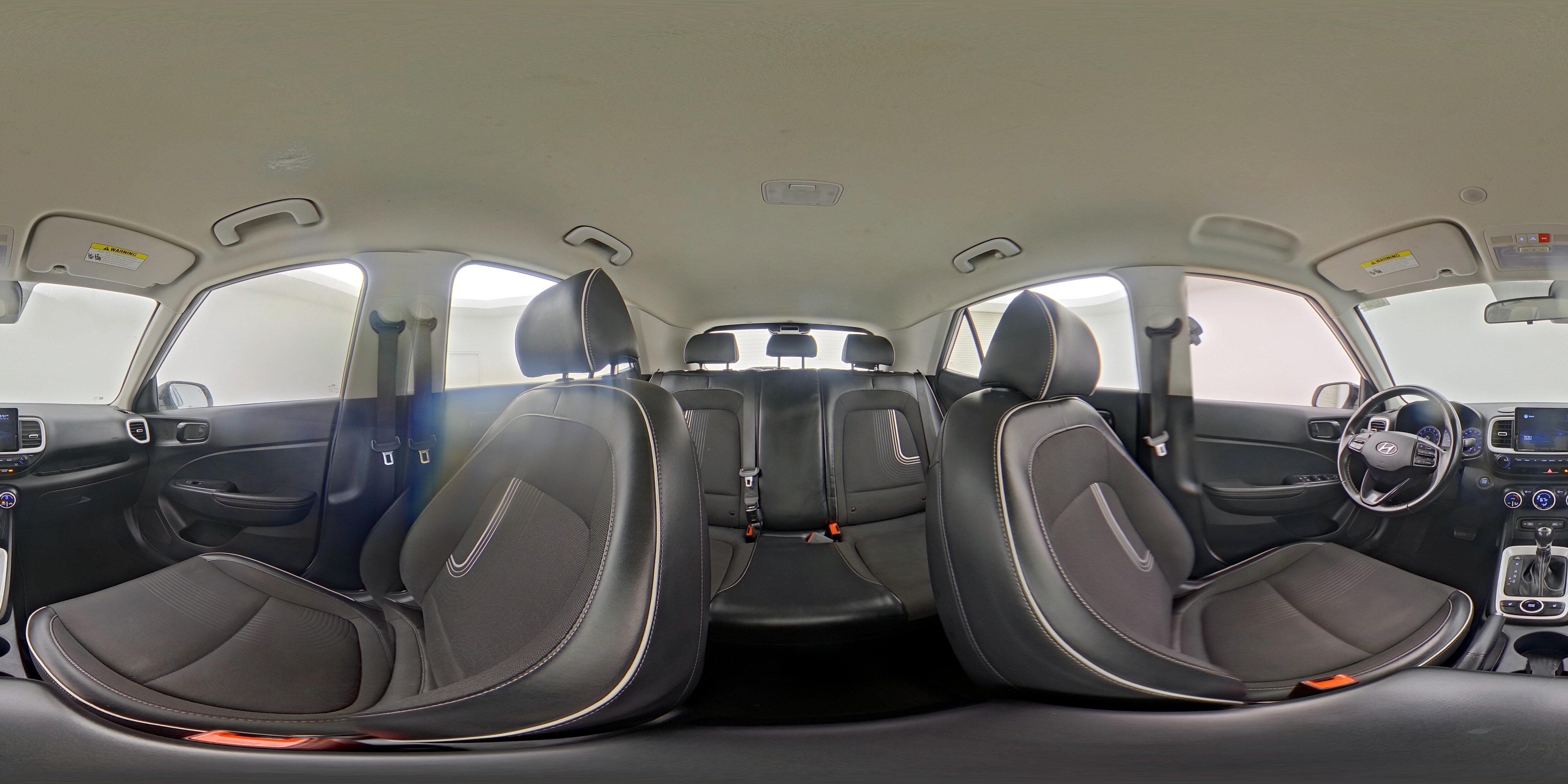 2022 Hyundai Venue Limited - Photo 25