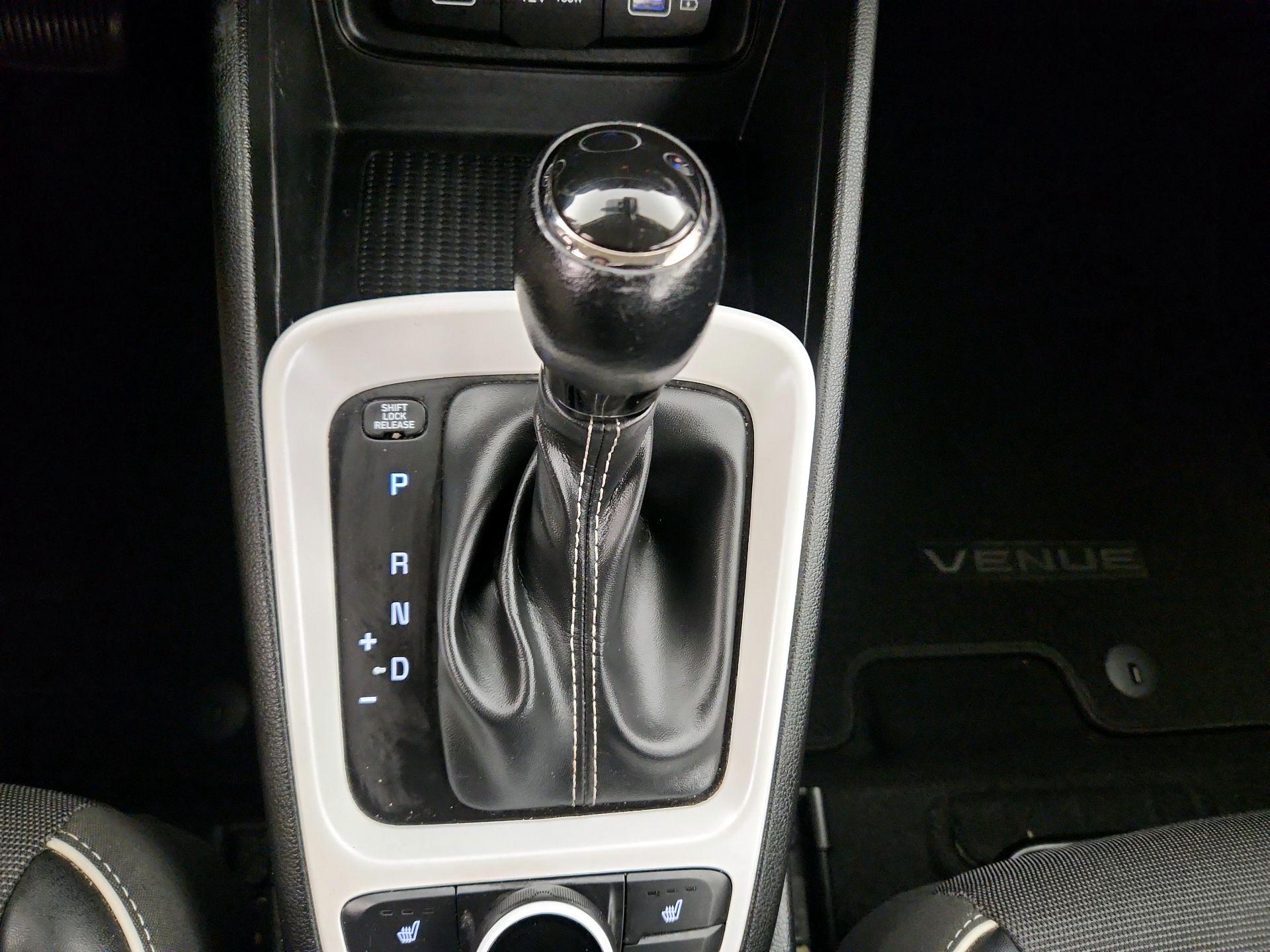 Thumbnail: 2022 Hyundai Venue - 18