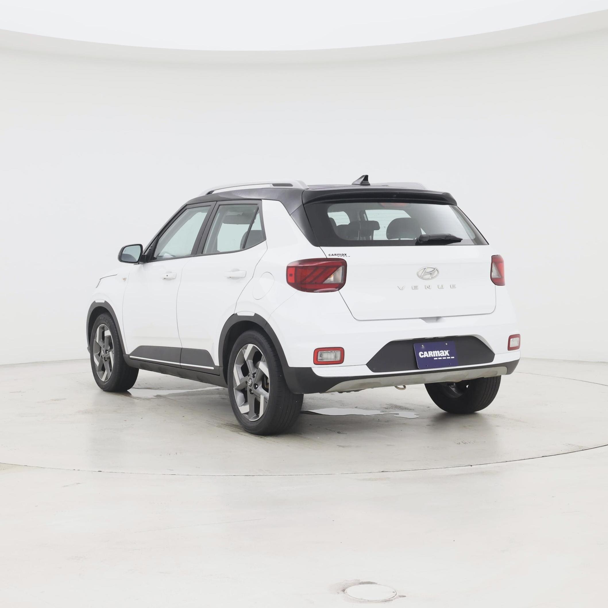 Thumbnail: 2022 Hyundai Venue - 2