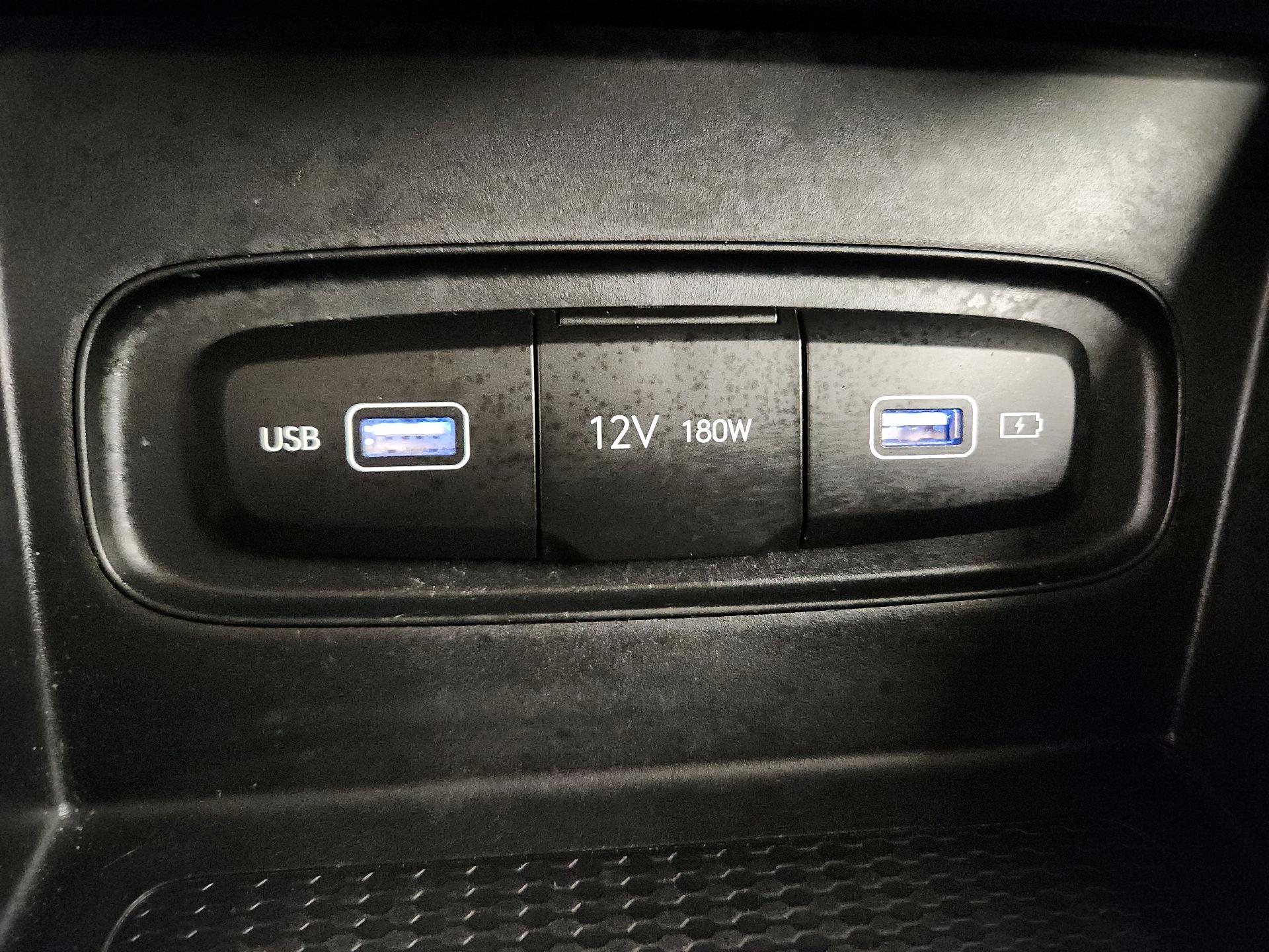 Thumbnail: 2022 Hyundai Venue - 19