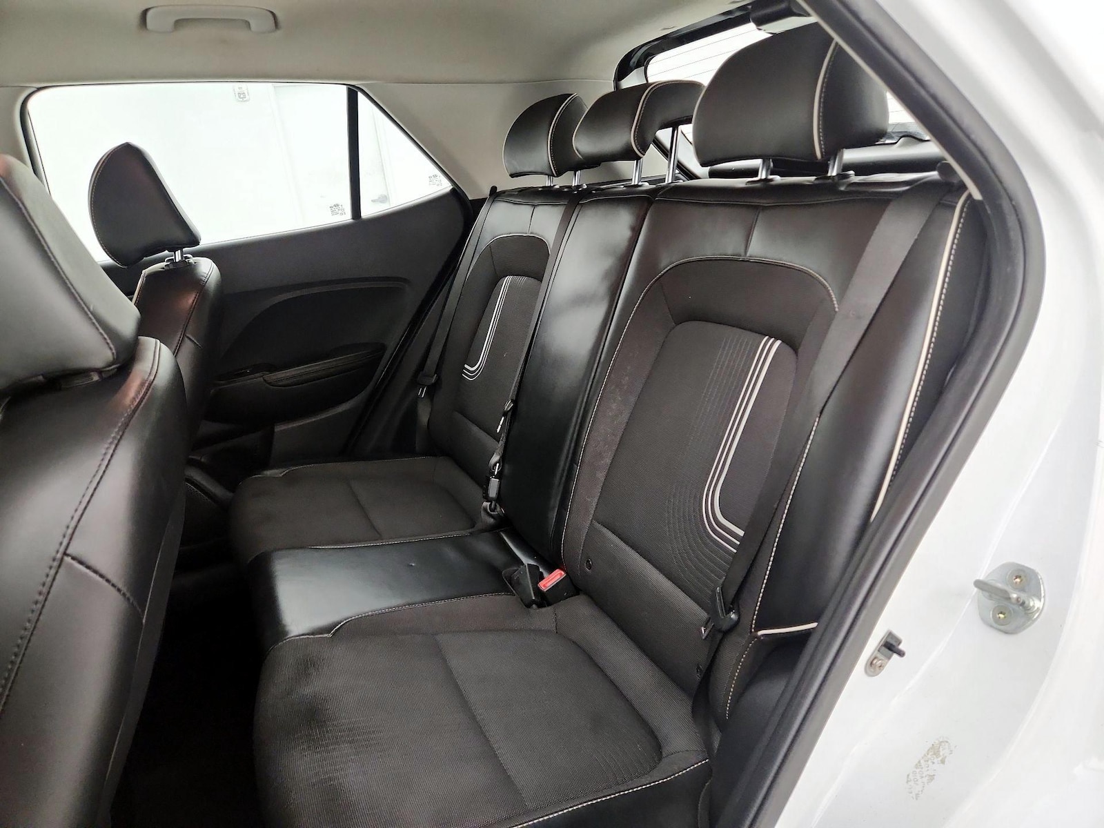 2022 Hyundai Venue Limited - Photo 21