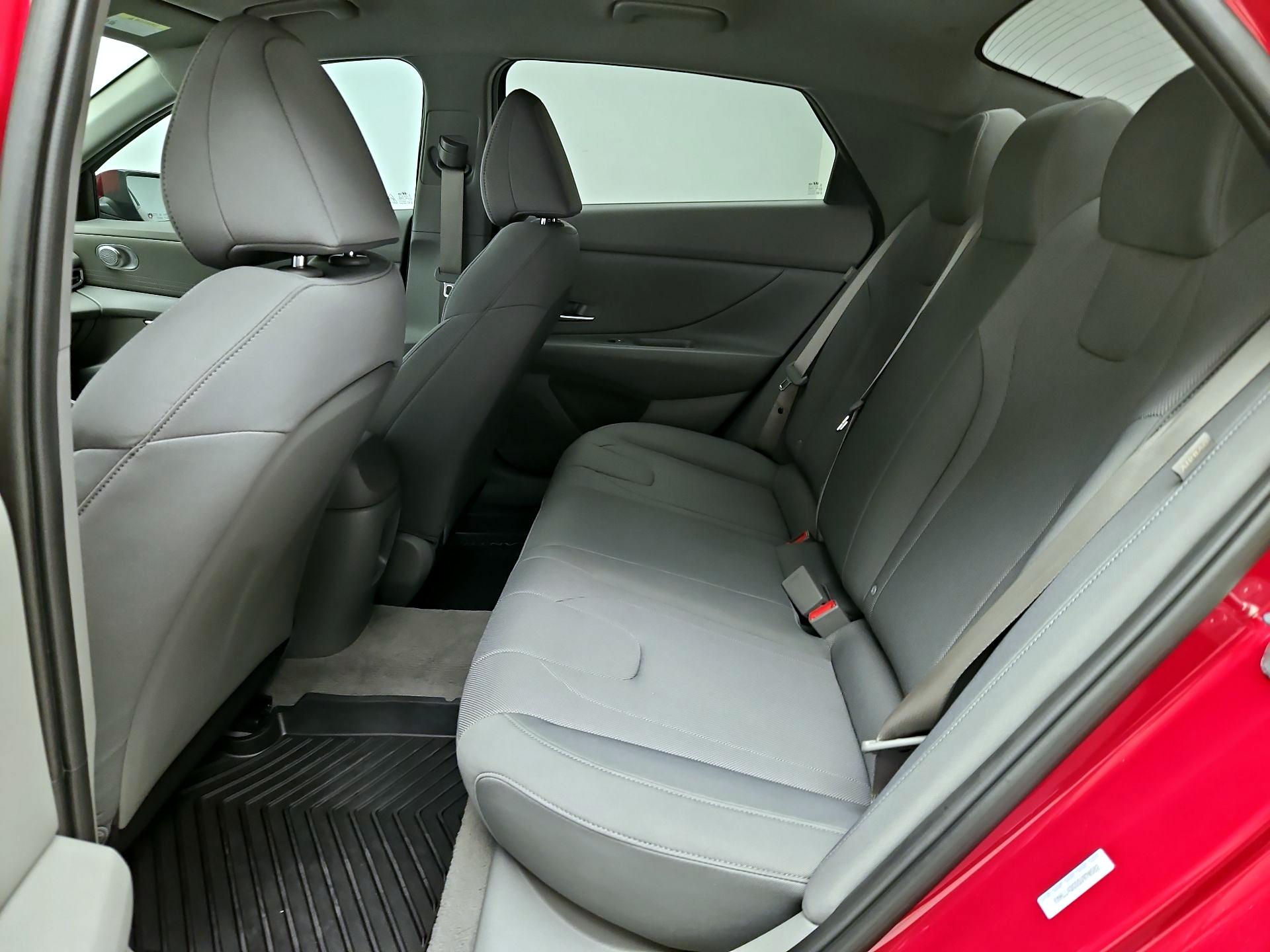 Thumbnail: 2025 Hyundai Elantra - 17