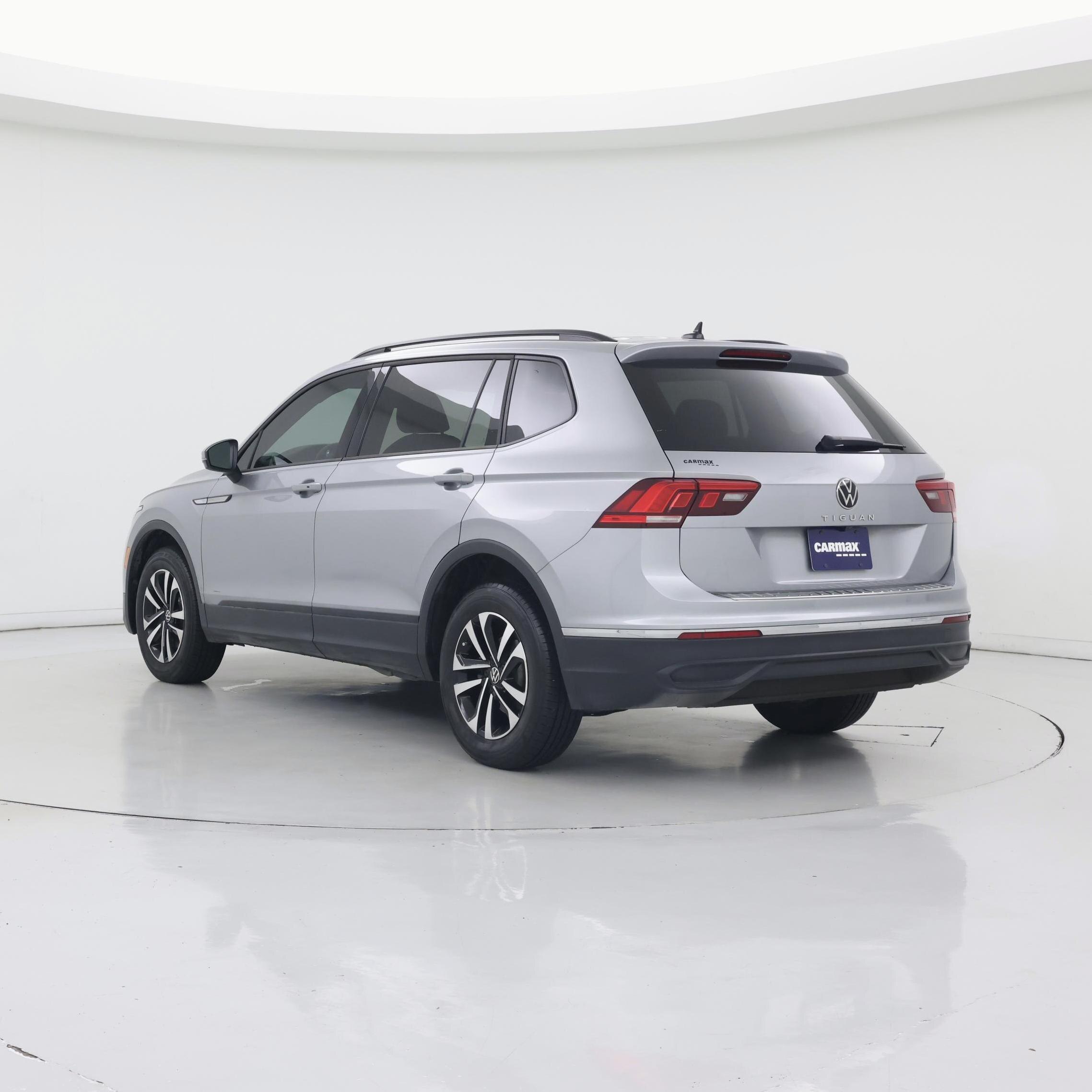 Thumbnail: 2023 Volkswagen Tiguan - 2