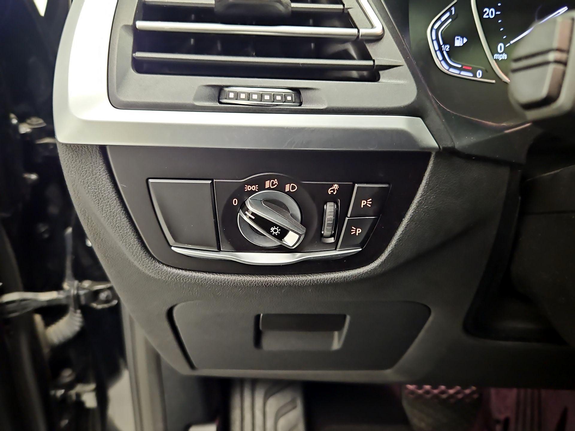 Thumbnail: 2022 BMW X3 - 13