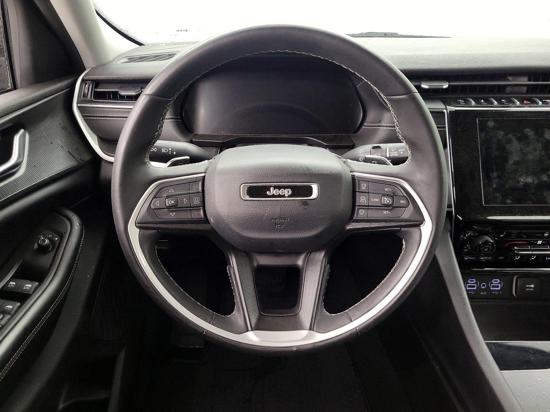 Thumbnail: 2023 Jeep Grand Cherokee - 10