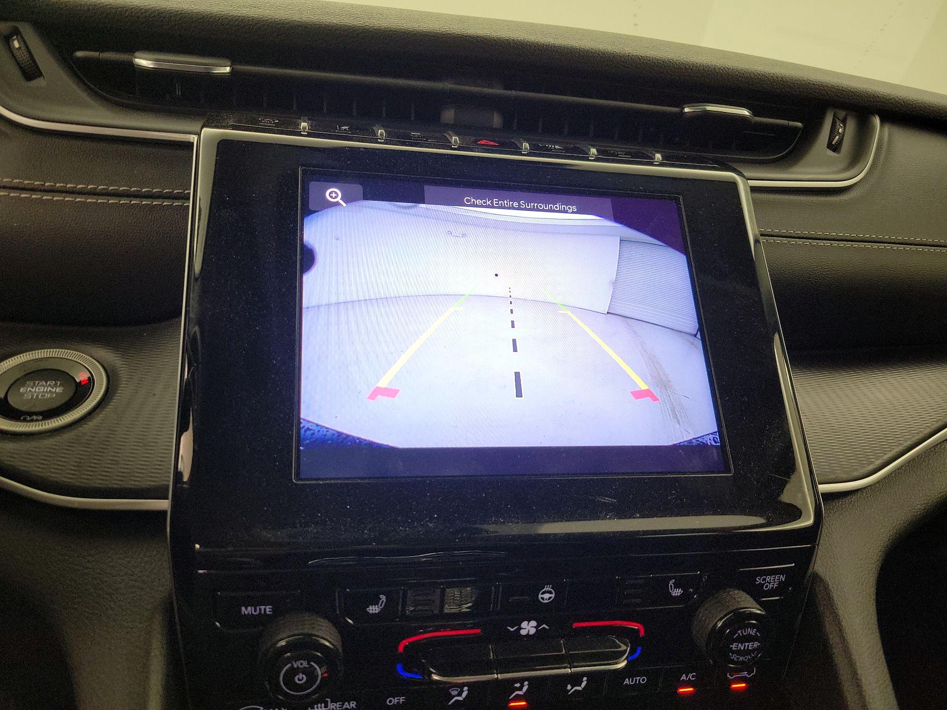 Thumbnail: 2023 Jeep Grand Cherokee - 14