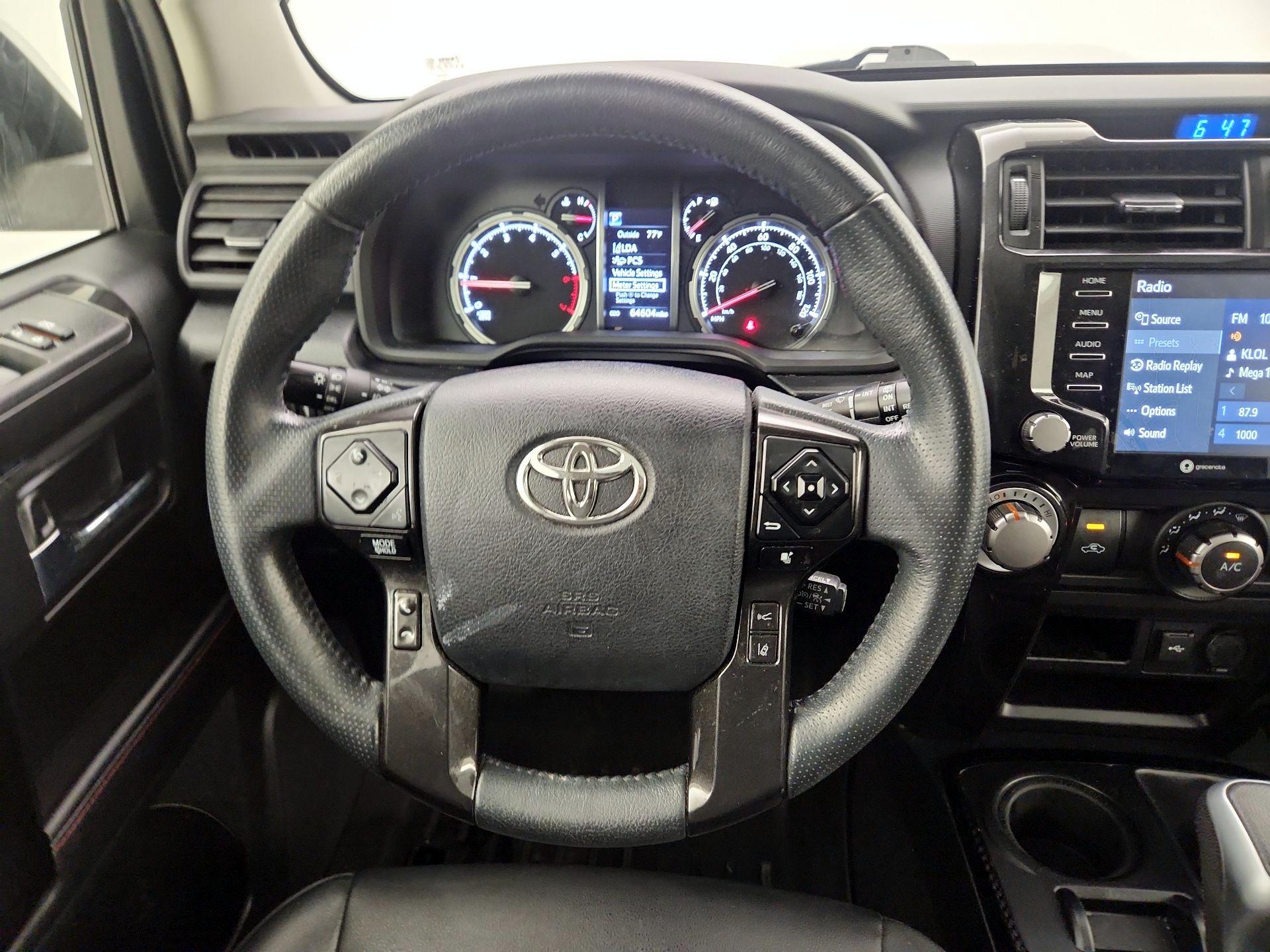 Thumbnail: 2020 Toyota 4Runner - 10