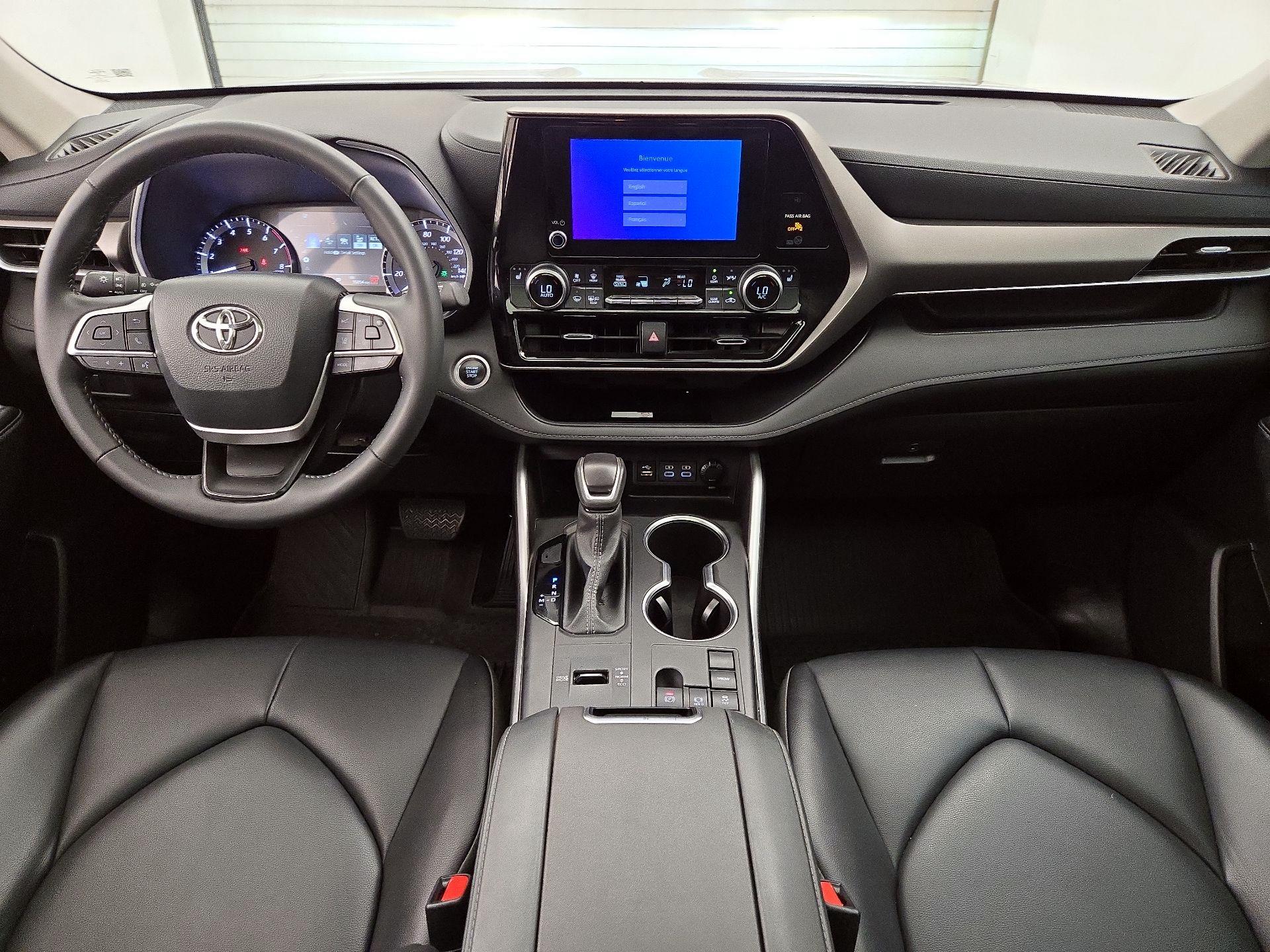 Thumbnail: 2024 Toyota Highlander - 9