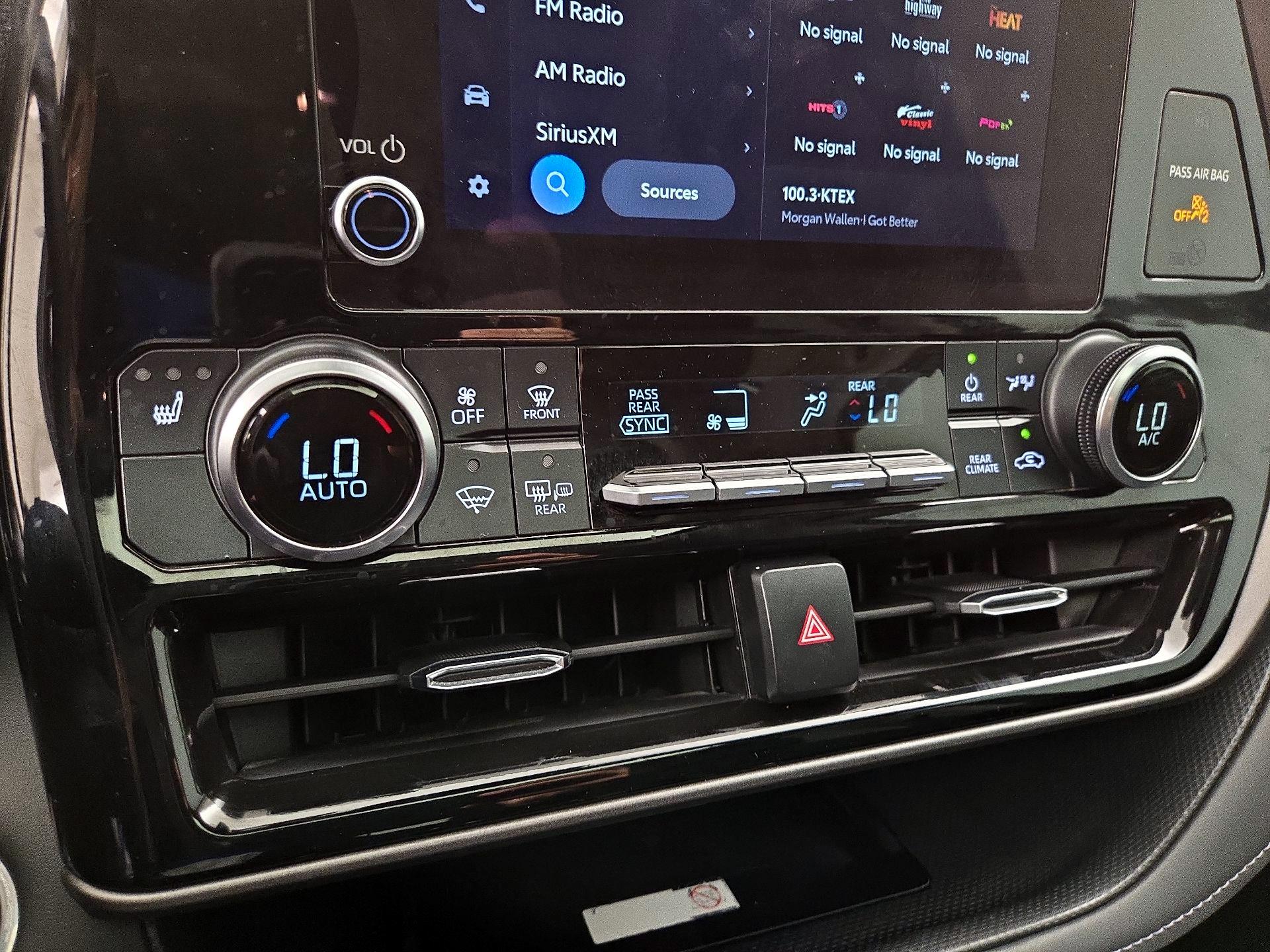 Thumbnail: 2024 Toyota Highlander - 16