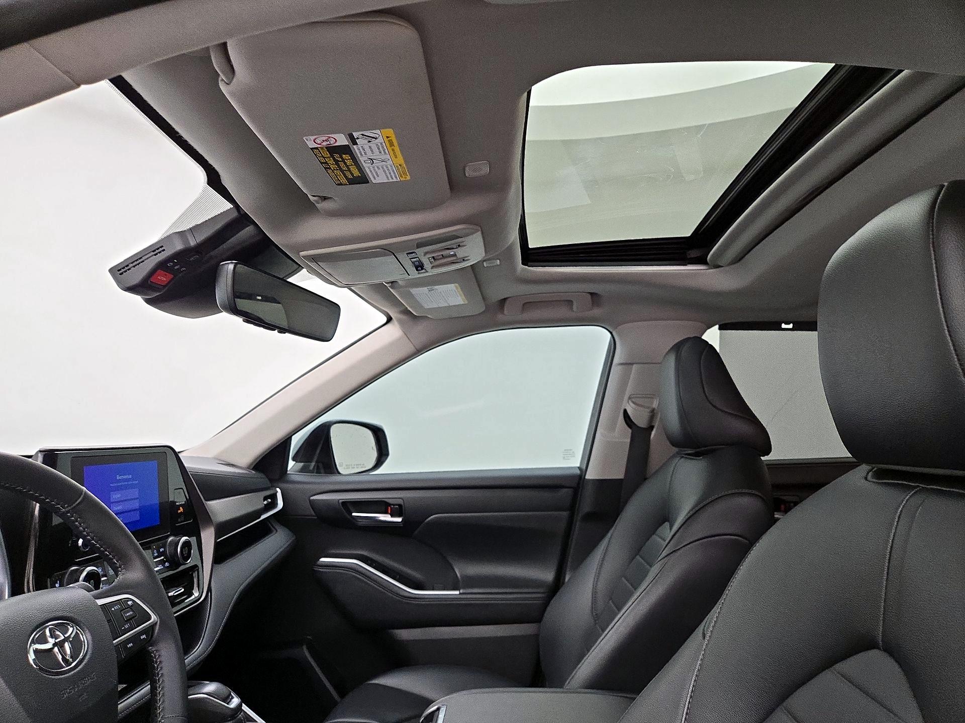 Thumbnail: 2024 Toyota Highlander - 19