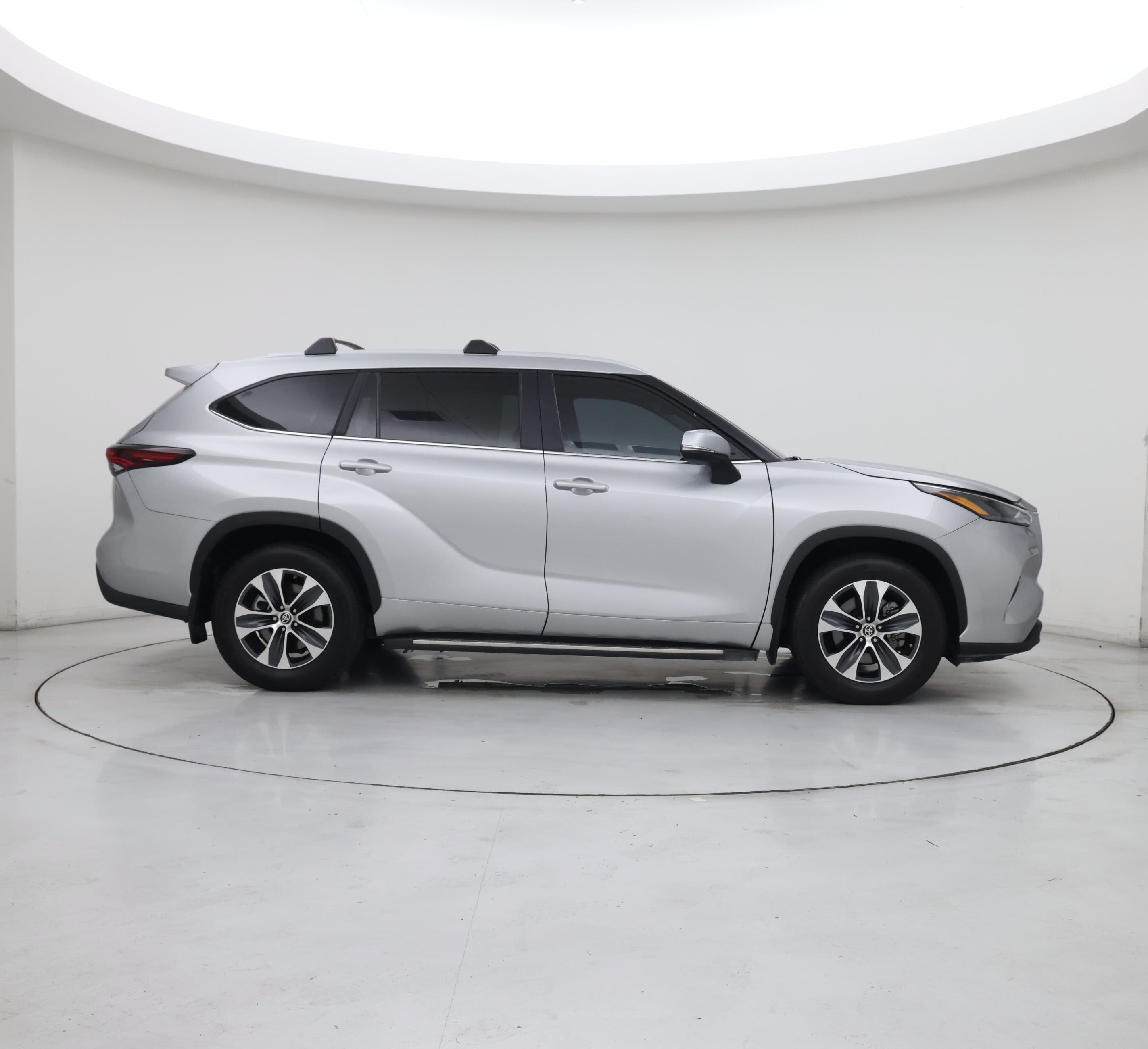 Thumbnail: 2024 Toyota Highlander - 7